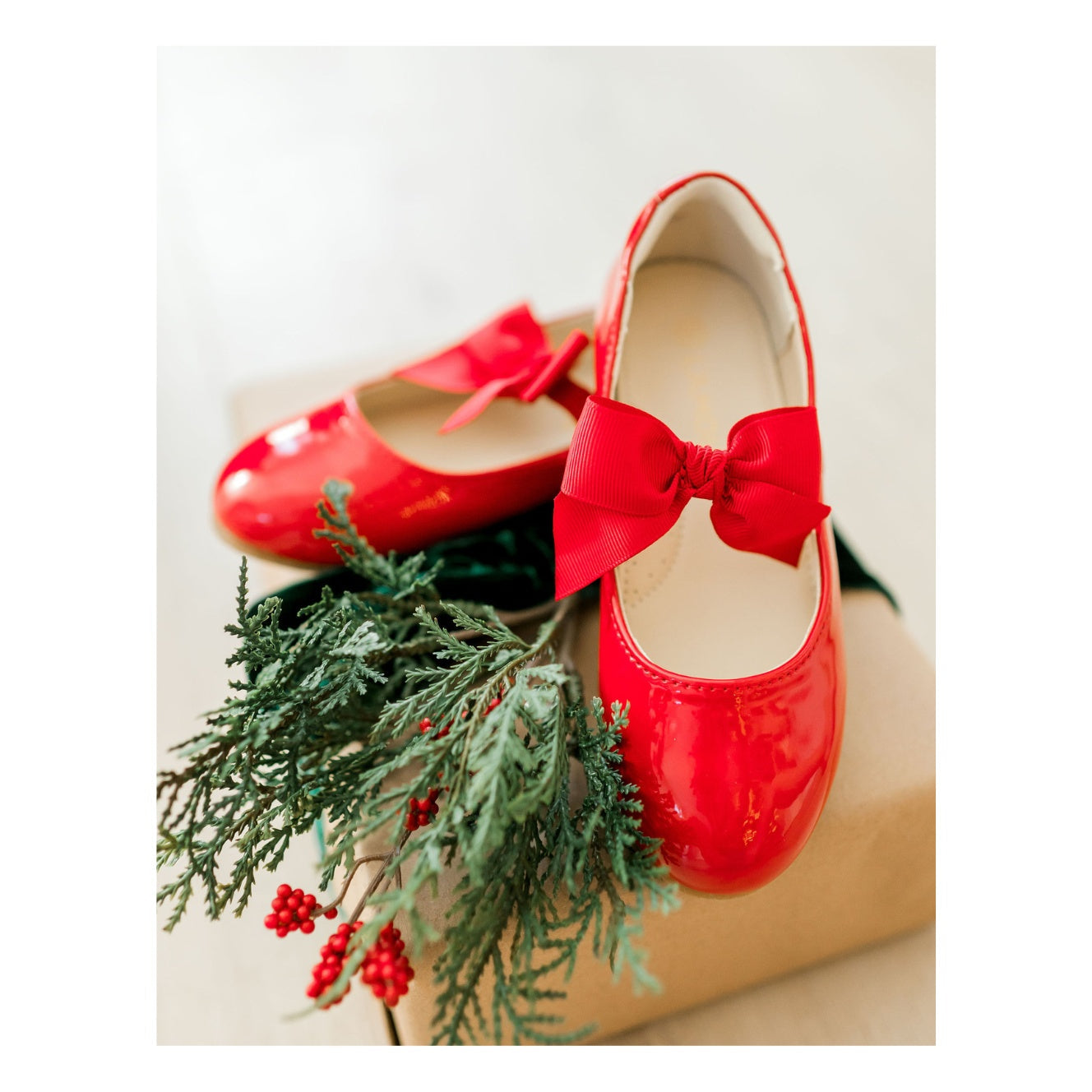 Amelia Bow Flat