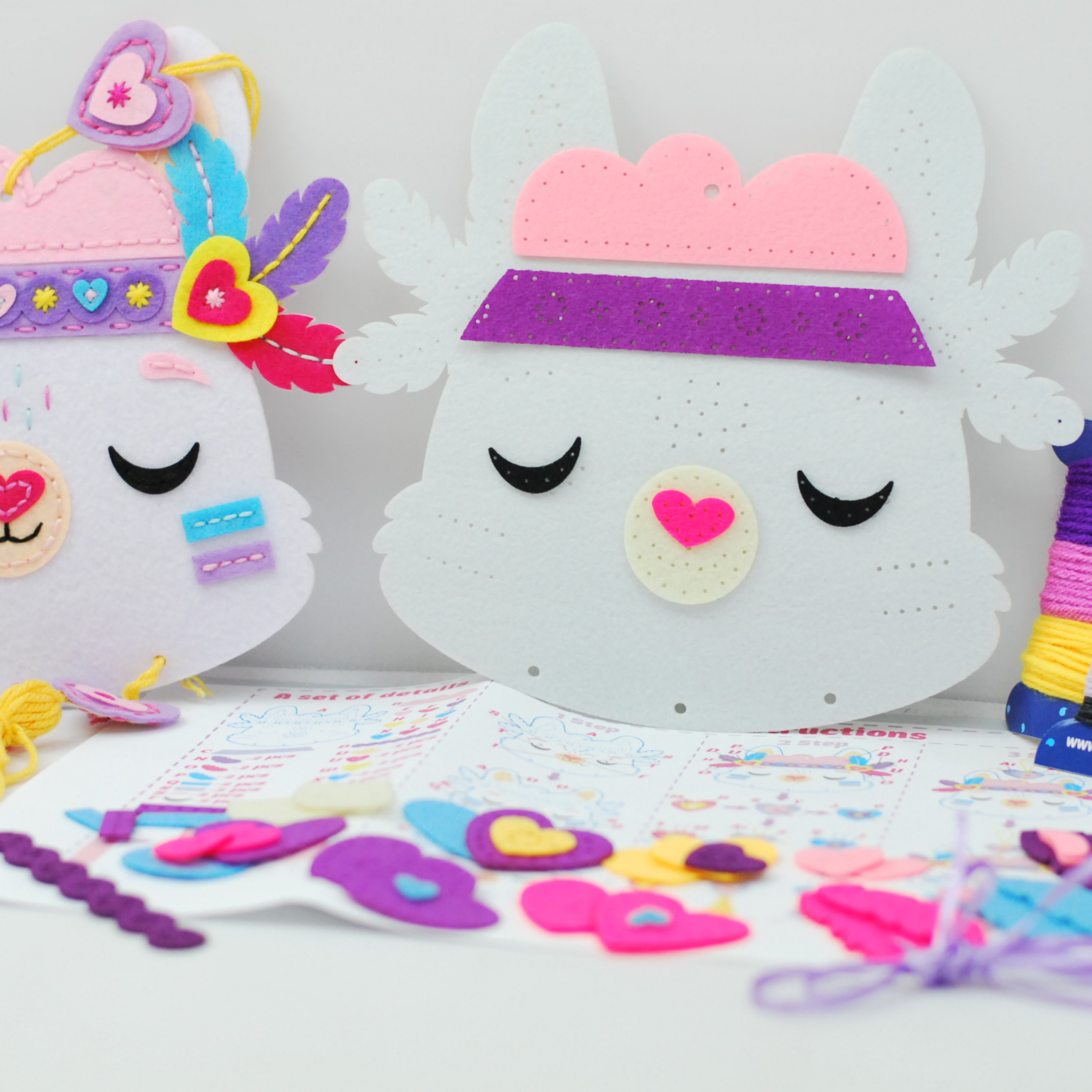 Apli Krapli - Apli Krapli Felt Wall Flag Sewing Kit Lama Precut Felt Thread & Safe Needle Ages 6+