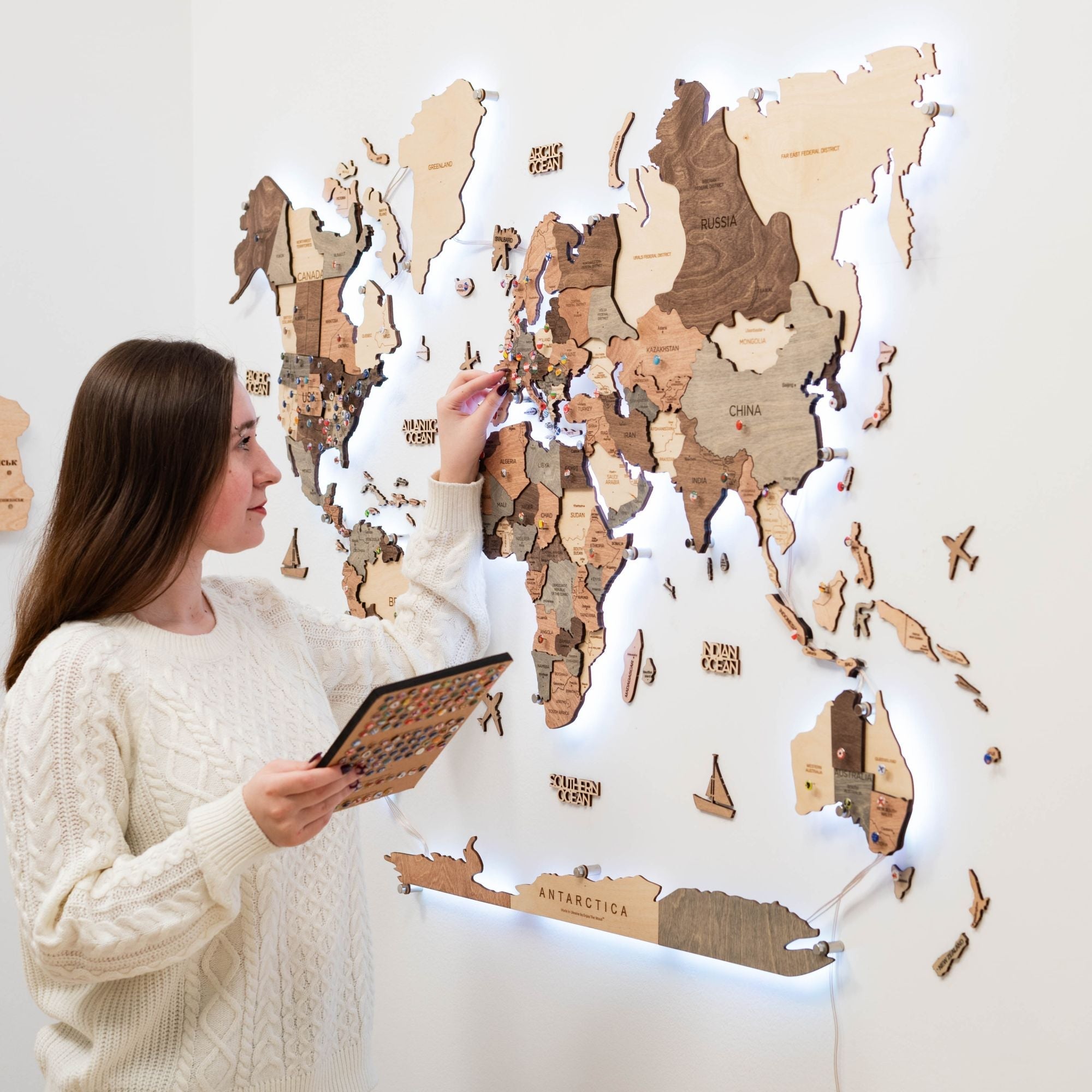 3d Led Wooden World Map 3.0 Smokey