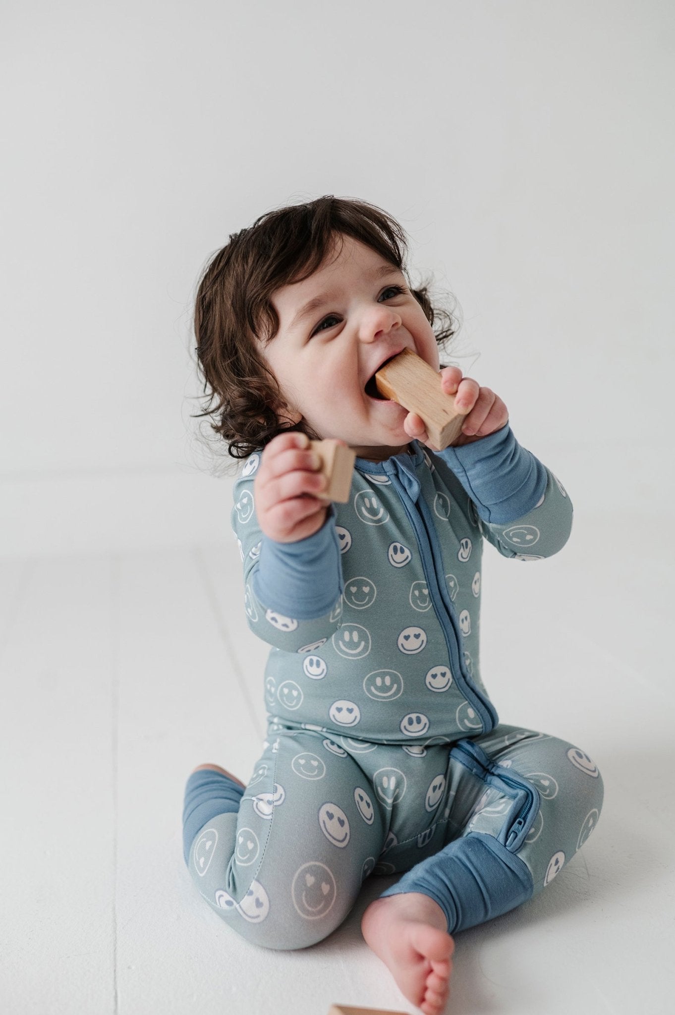 Baby Boy Long Sleeve Zip Romper In Heart Eyes