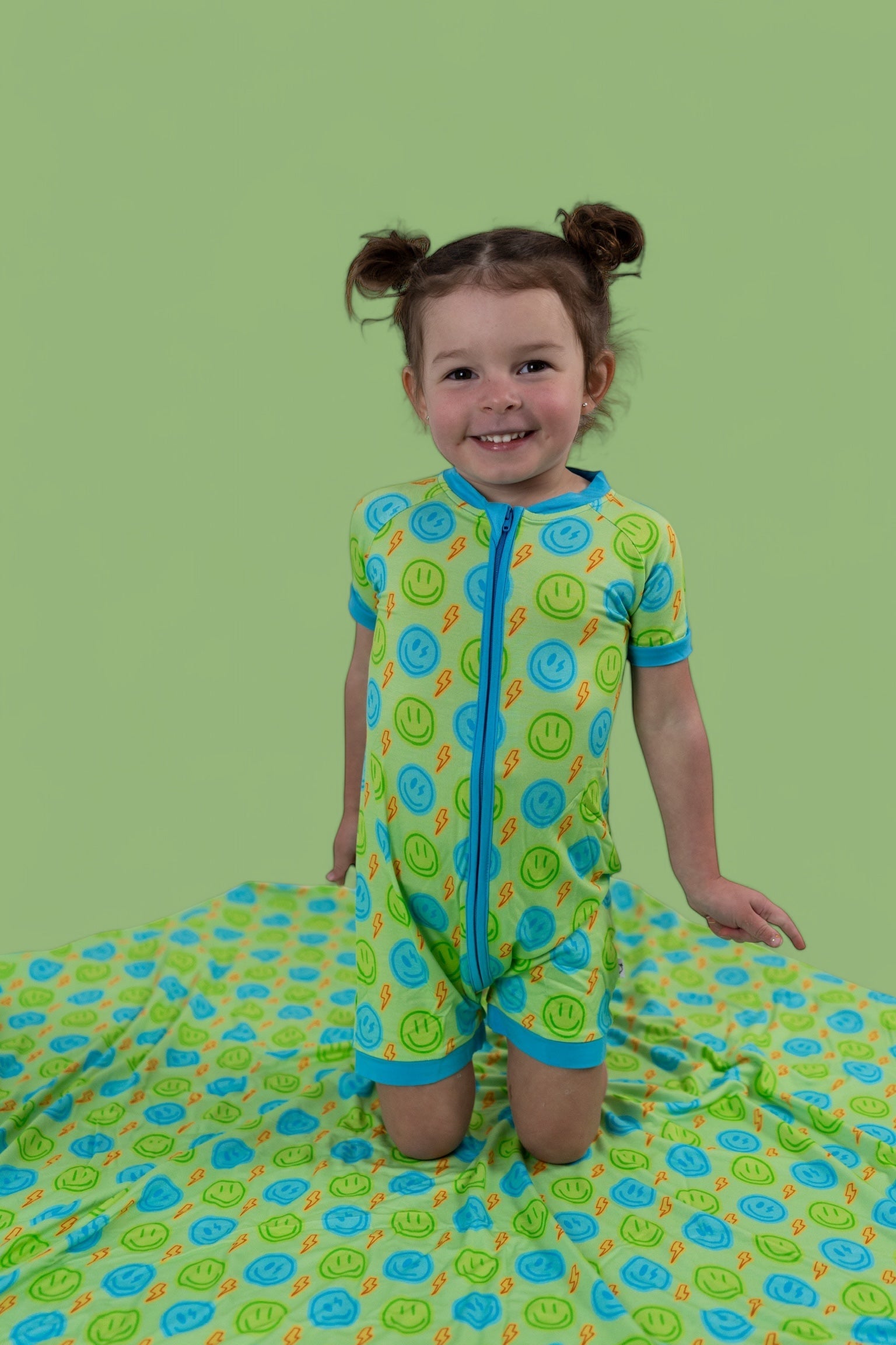 Neon Smiles Dream Shortie