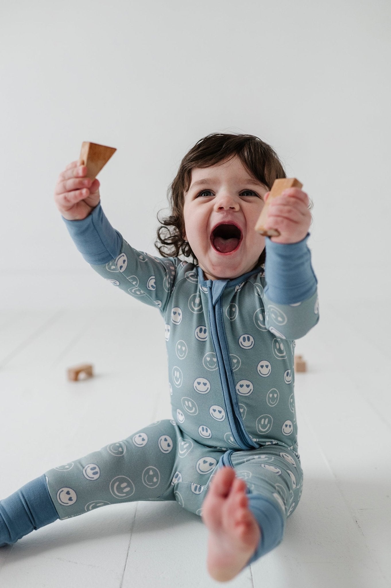 Baby Boy Long Sleeve Zip Romper In Heart Eyes