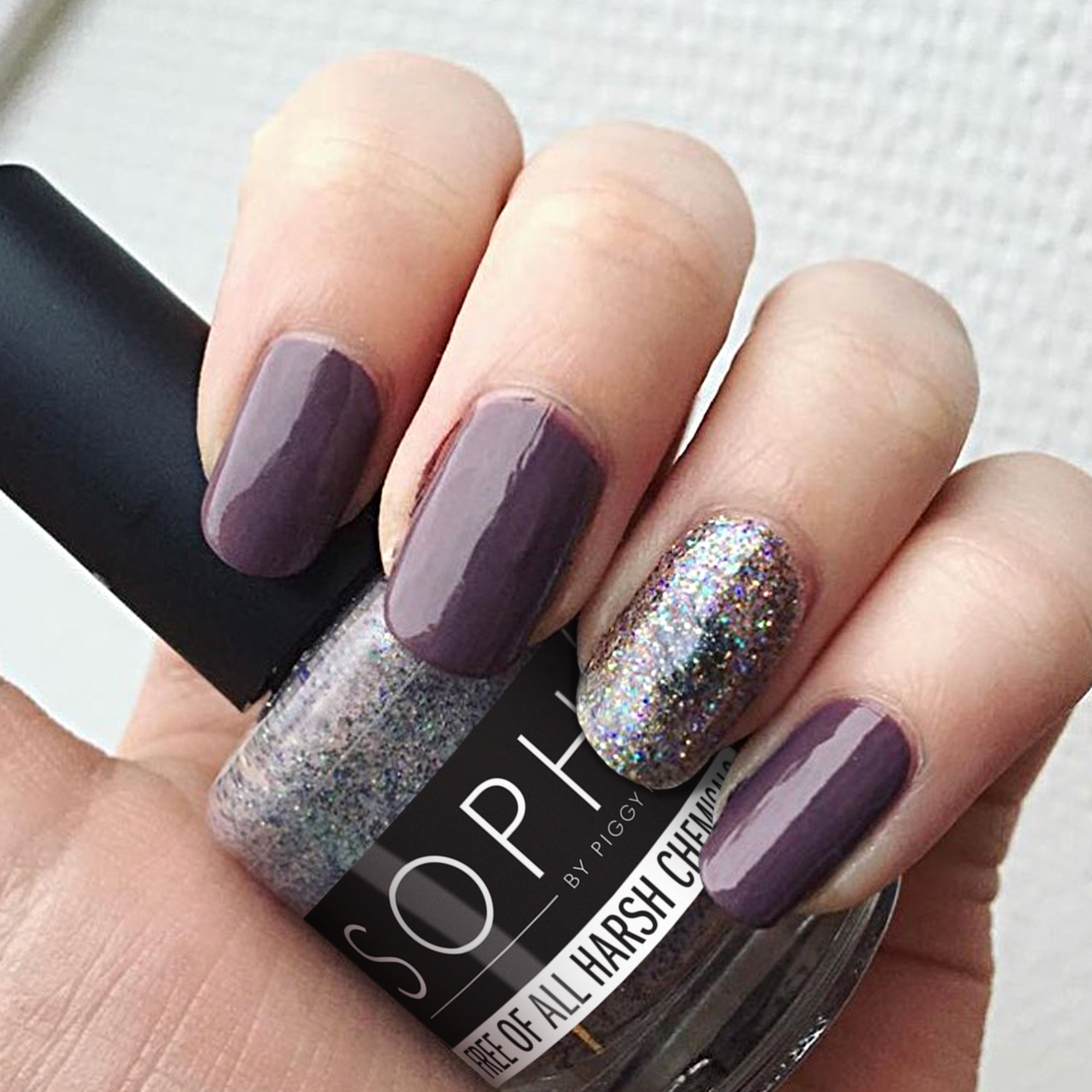 Feetured Attraction - Grey-purple