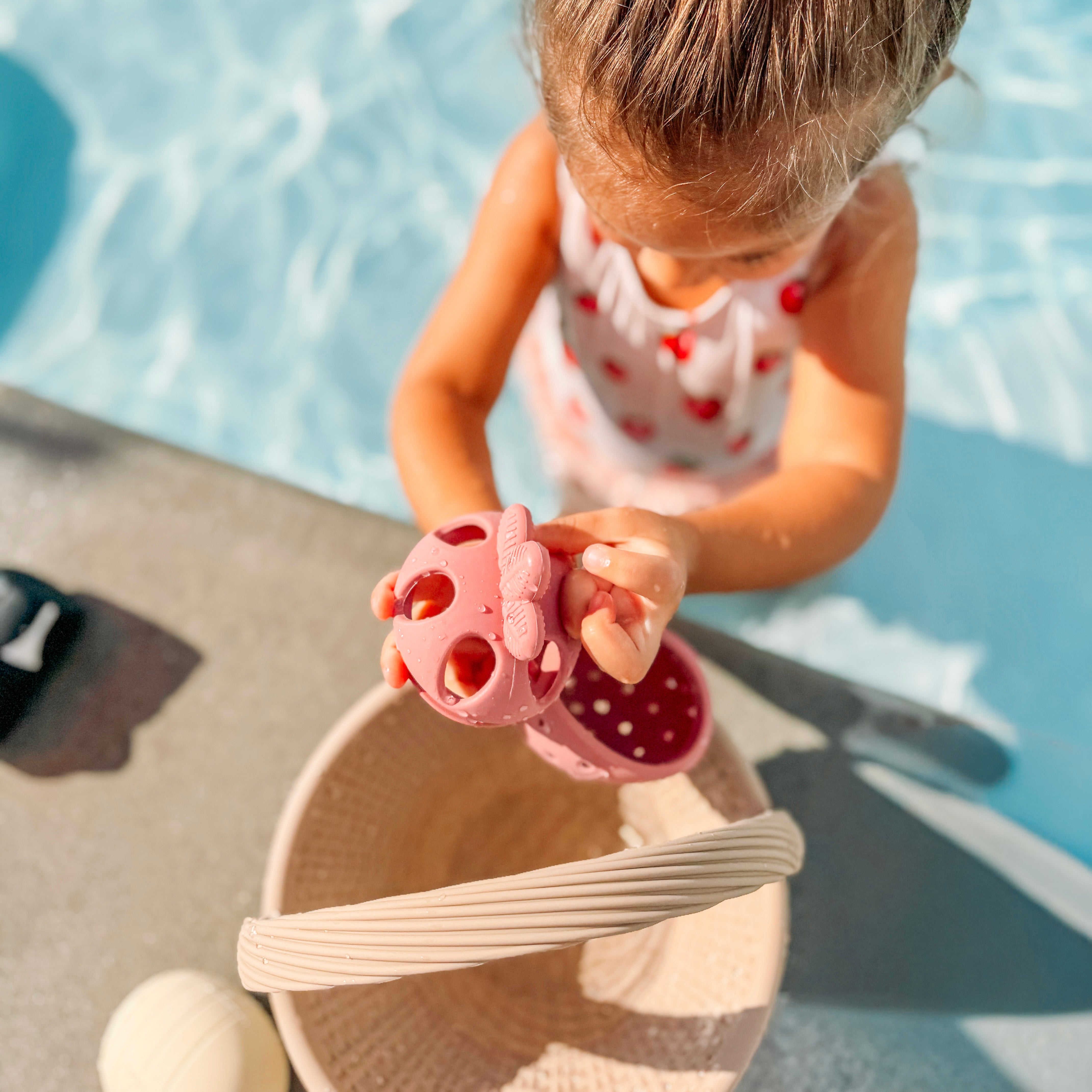 Strawberry Patch Bath Toys