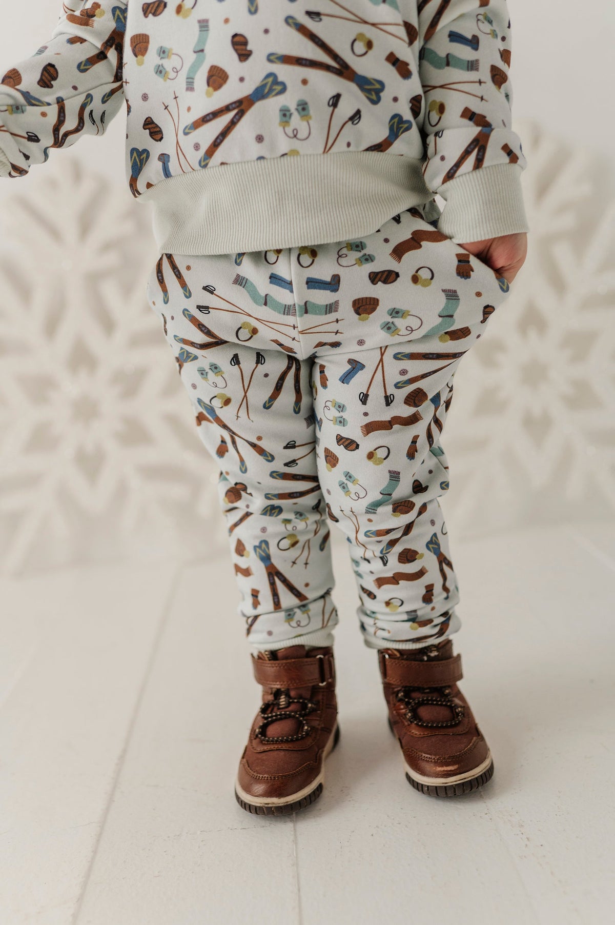 Boys Fleece Sweatpants In Boys Ski