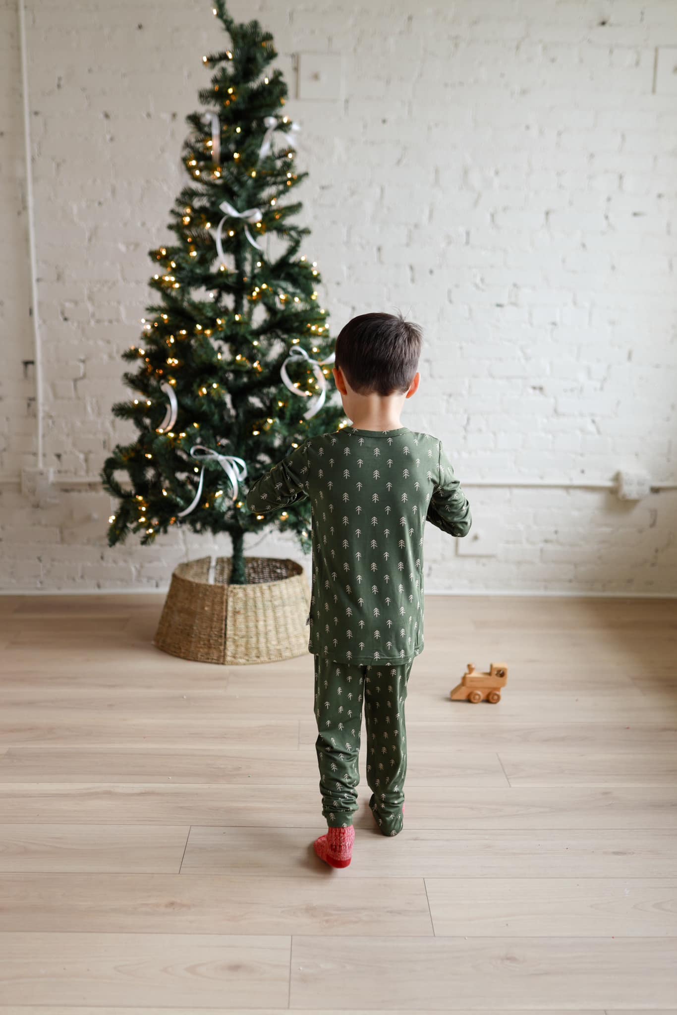 Evergreen Dreams 2pc Bamboo Pajamas *sizes 0/3 Through 6/12 Months Left