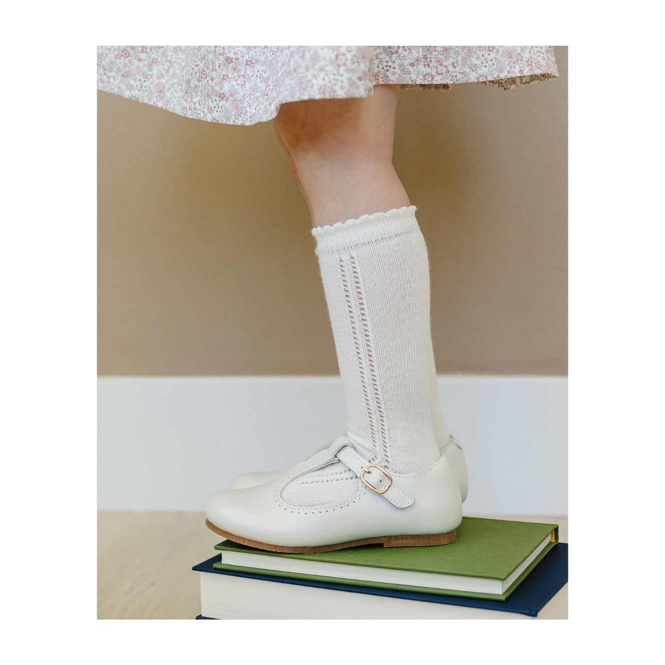 Openwork Knee Sock (milk)