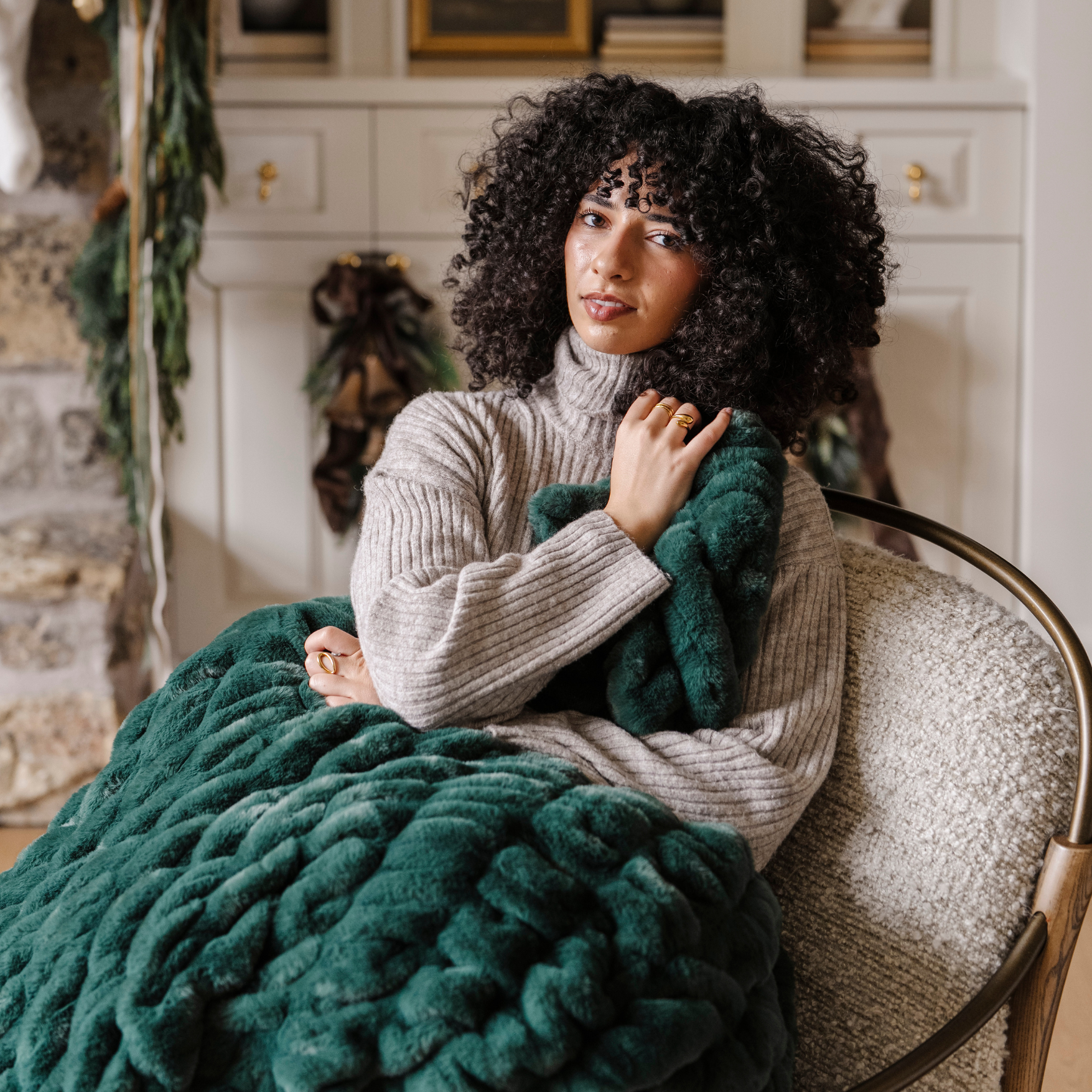 Double Ruched Faux Fur Throw Blankets