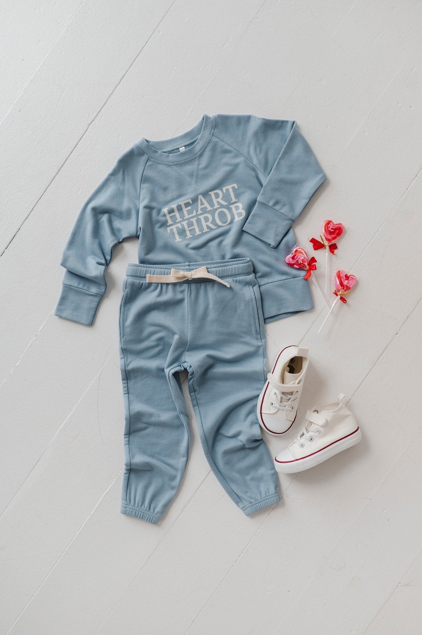 Boys Raglan Sweatshirt In Heart Throb