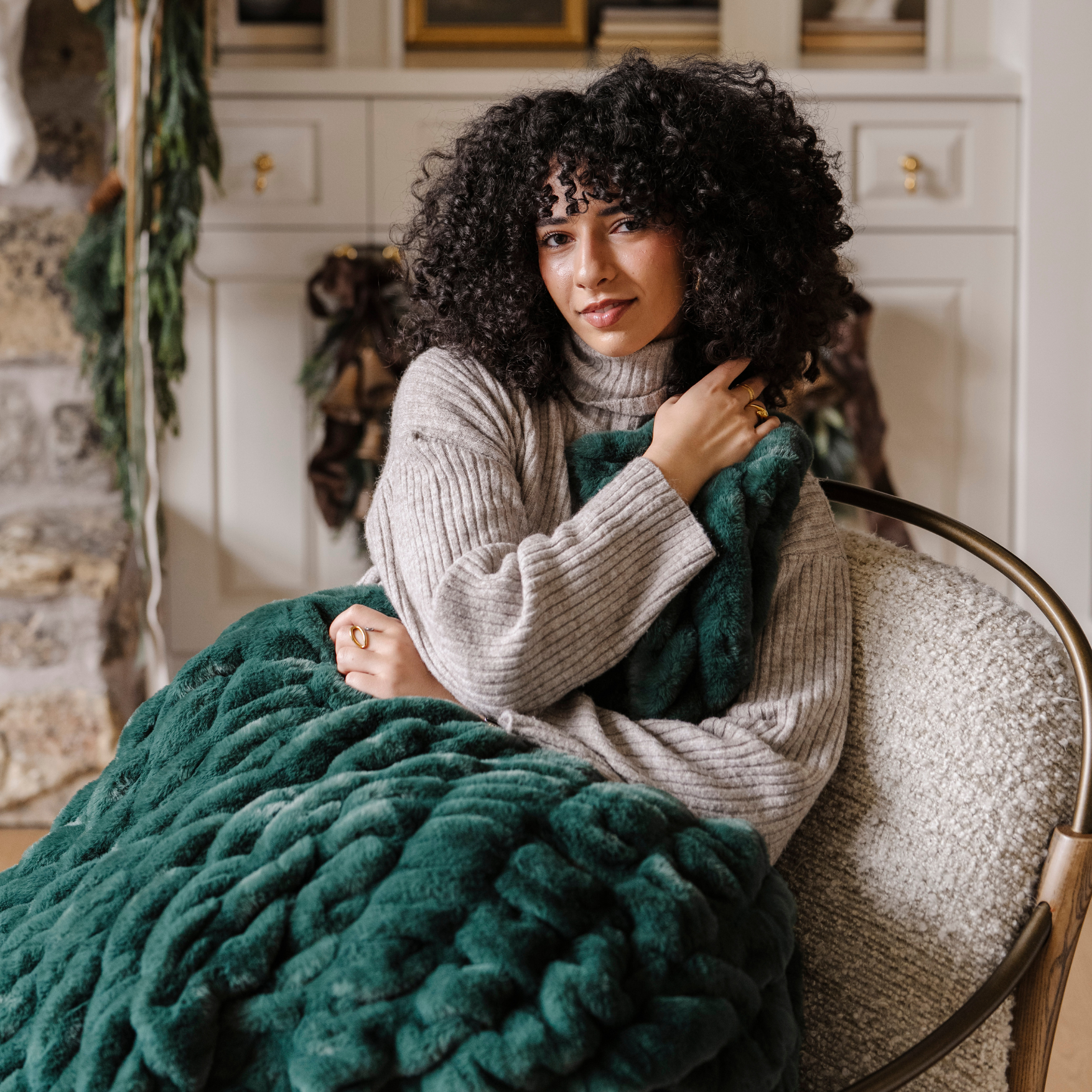 Double Ruched Faux Fur Throw Blankets