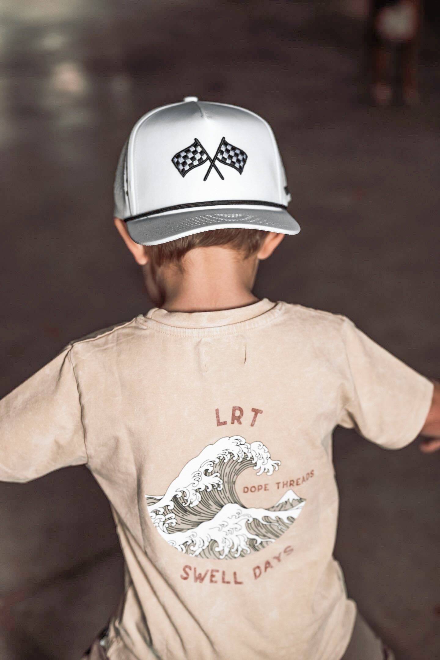 Finish Line White Adventure Snapback // Water-resistant