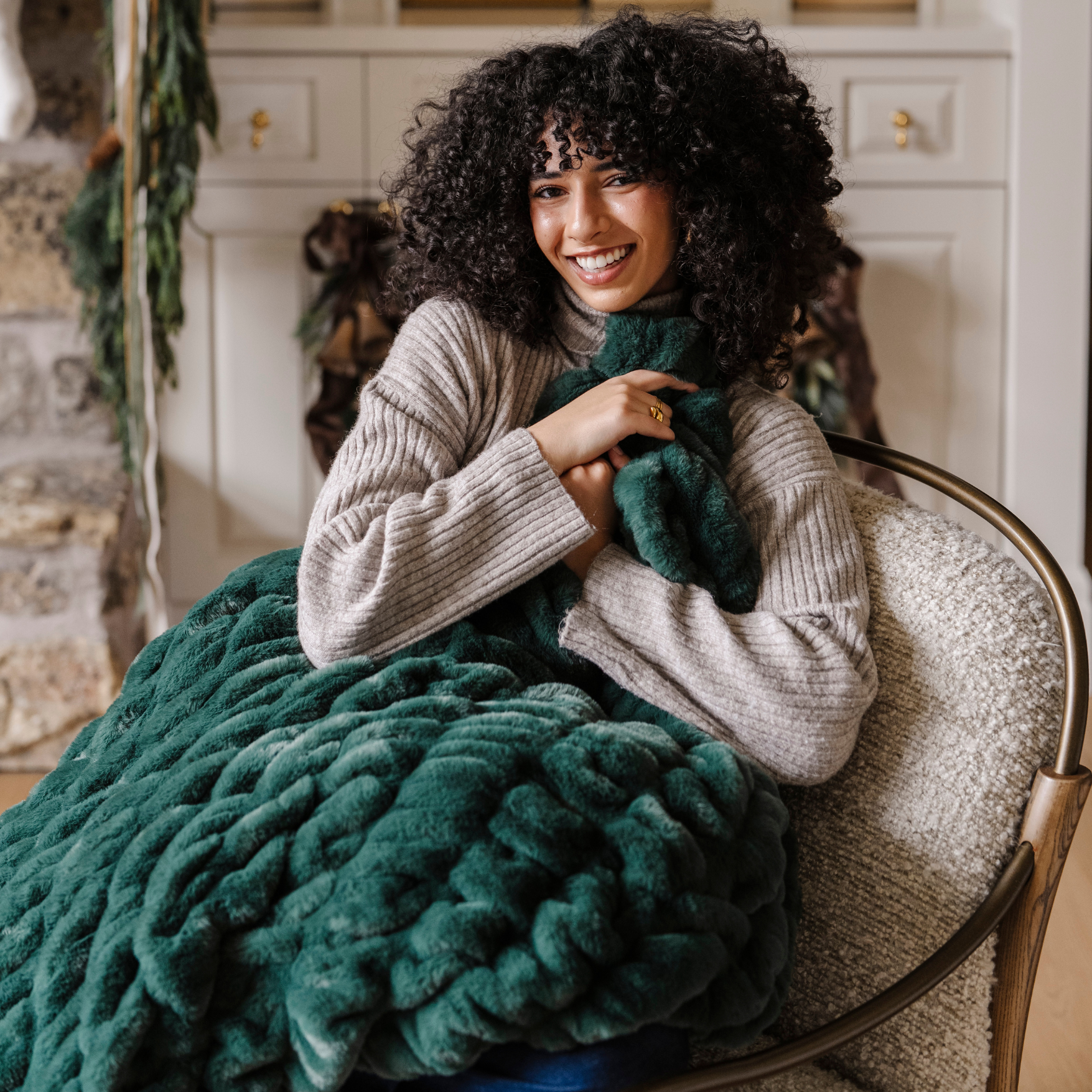 Double Ruched Faux Fur Throw Blankets