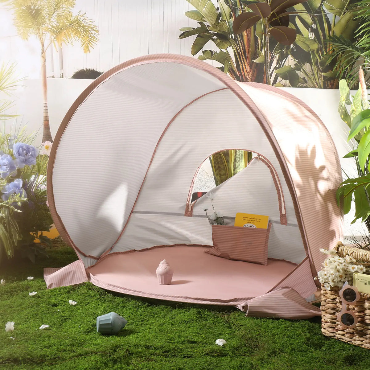 ® One-stop Beach Toy & Tent Set