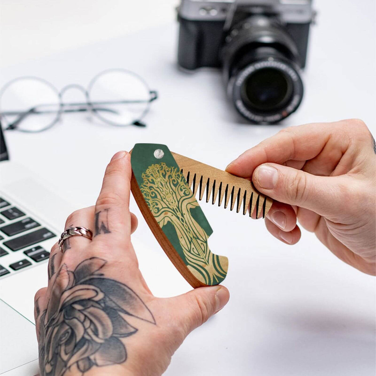 Wooden Beard Comb - Golden Chains