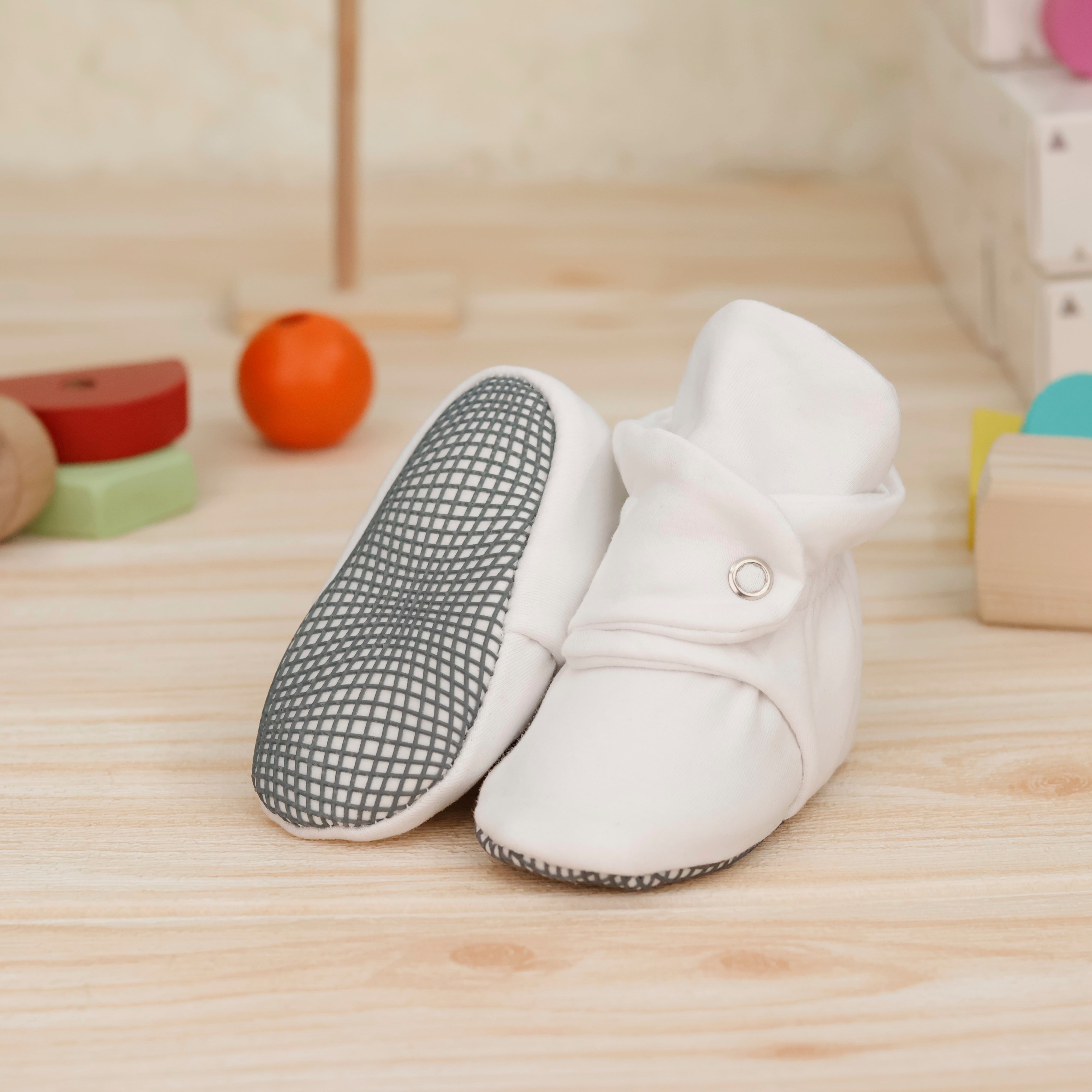 Organic Cotton Baby Booties, Non-slip Sole, Cotton Newborn Booties Home Nursery Shoes, White