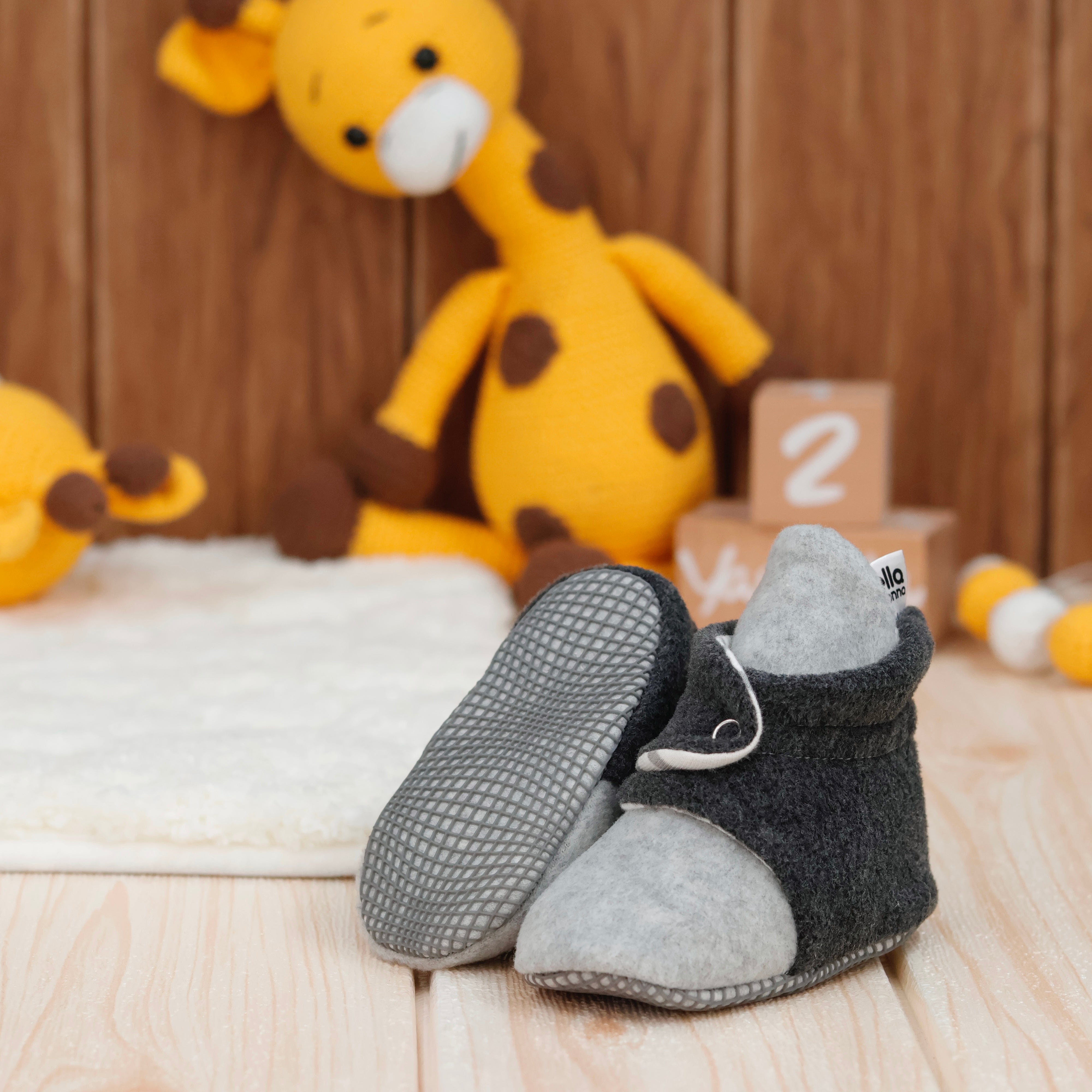 Anti-slip Sole, Fleece Baby Booties, Newborn Home Booties, Sweat Proof Organic Cotton Lining, Gray Anthracite