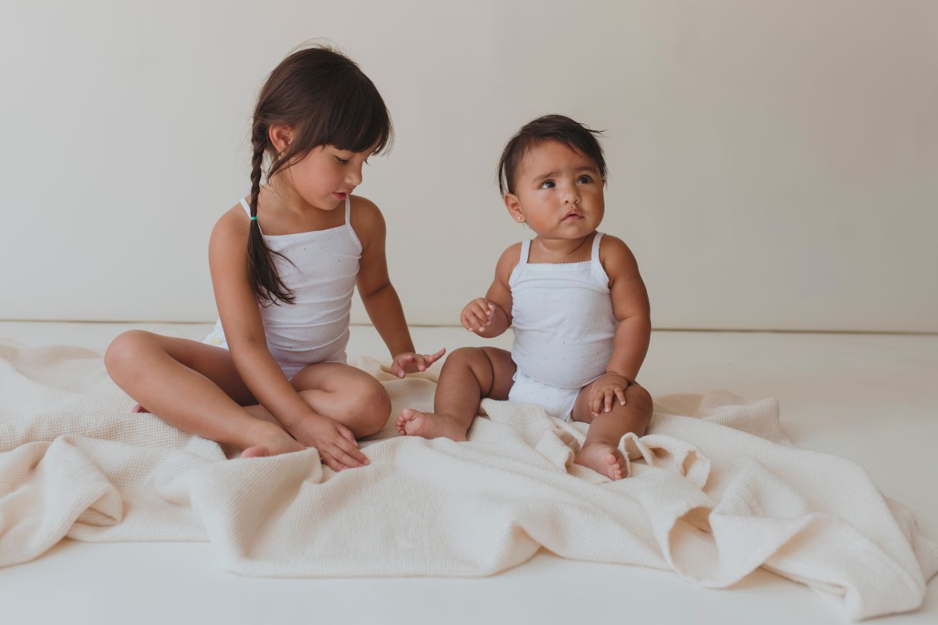 Baby Girl Sleeveless 4pc Onesie Set