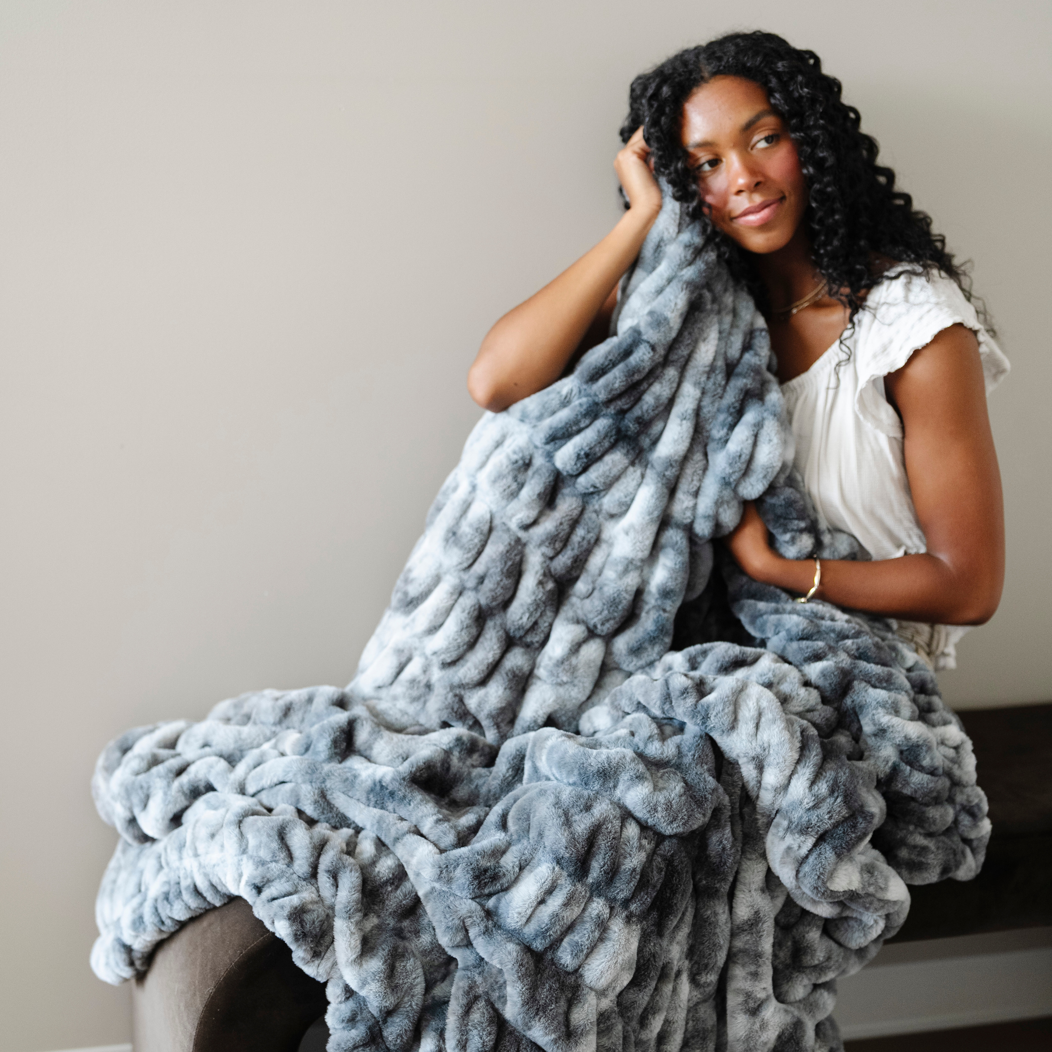 Double Ruched Faux Fur Xl Throw Blankets