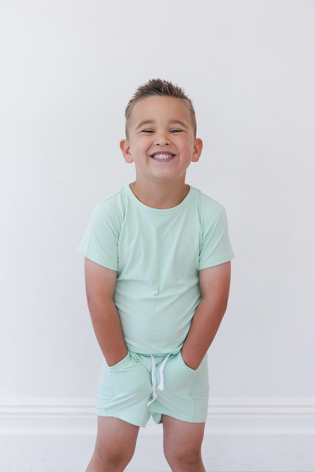 (solid, Ribbed) Lion Around - Pocket Short Set