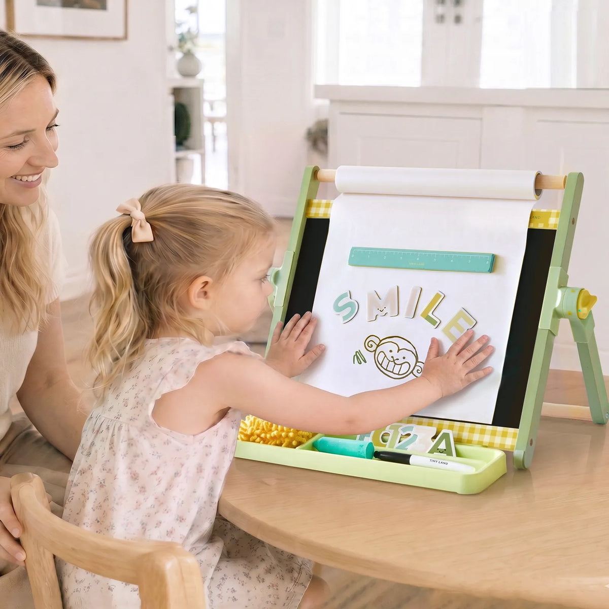 ® Double-sided Magnetic Tabletop Easel