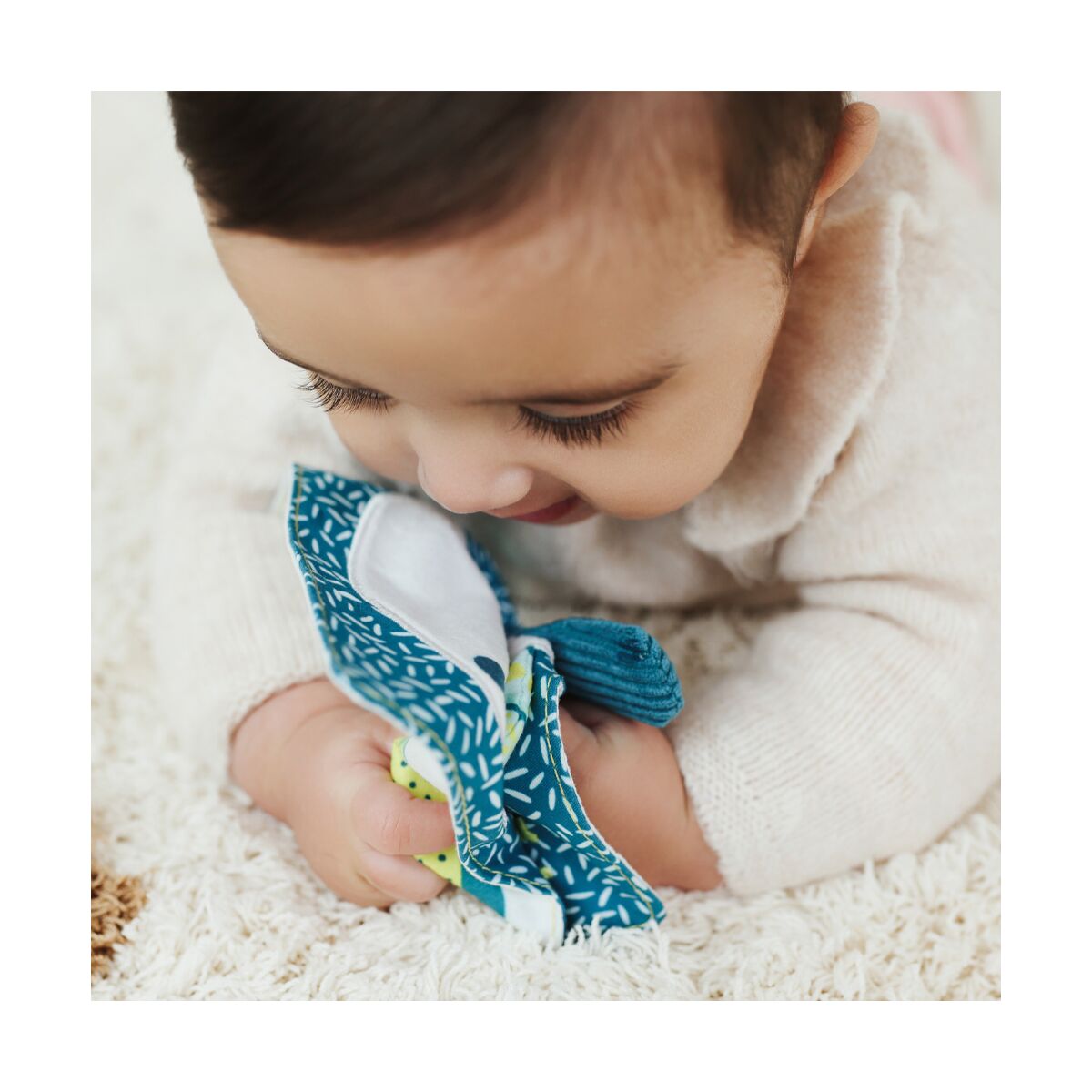 Feel To Learn: Crinkly Sensory Paper Sea Lion