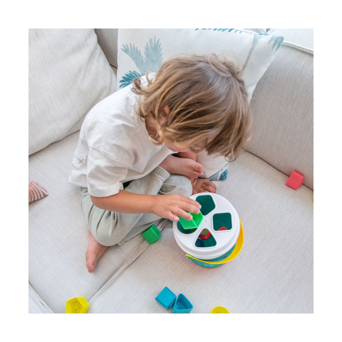 Feel To Learn: Turquoise Shape Sorting Bucket