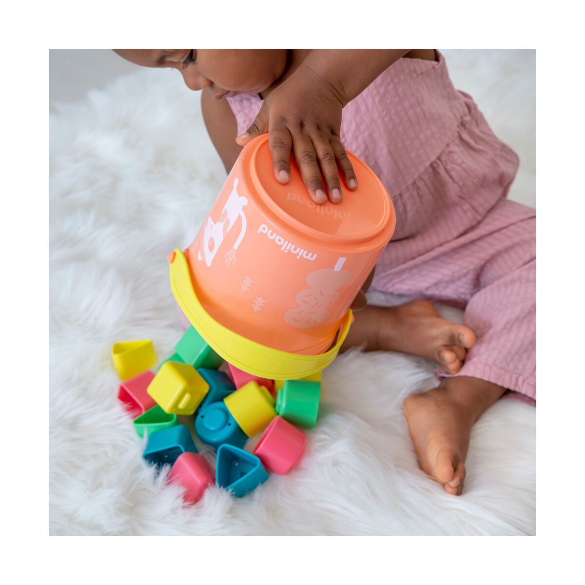 Feel To Learn: Salmon Shape Sorting Bucket