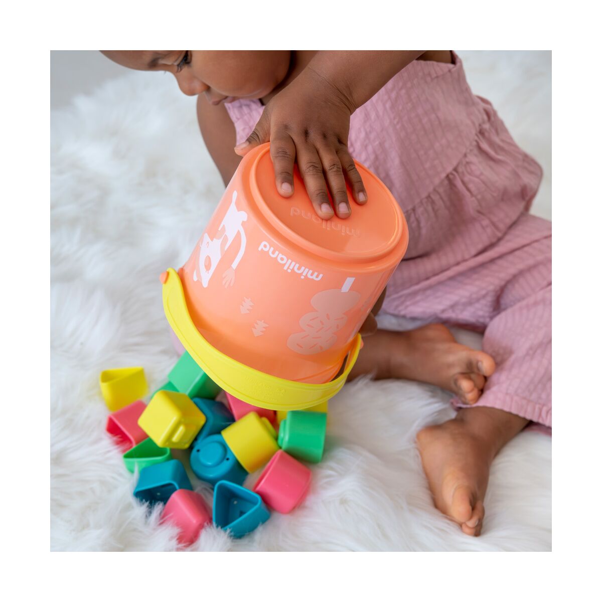 Feel To Learn: Salmon Shape Sorting Bucket