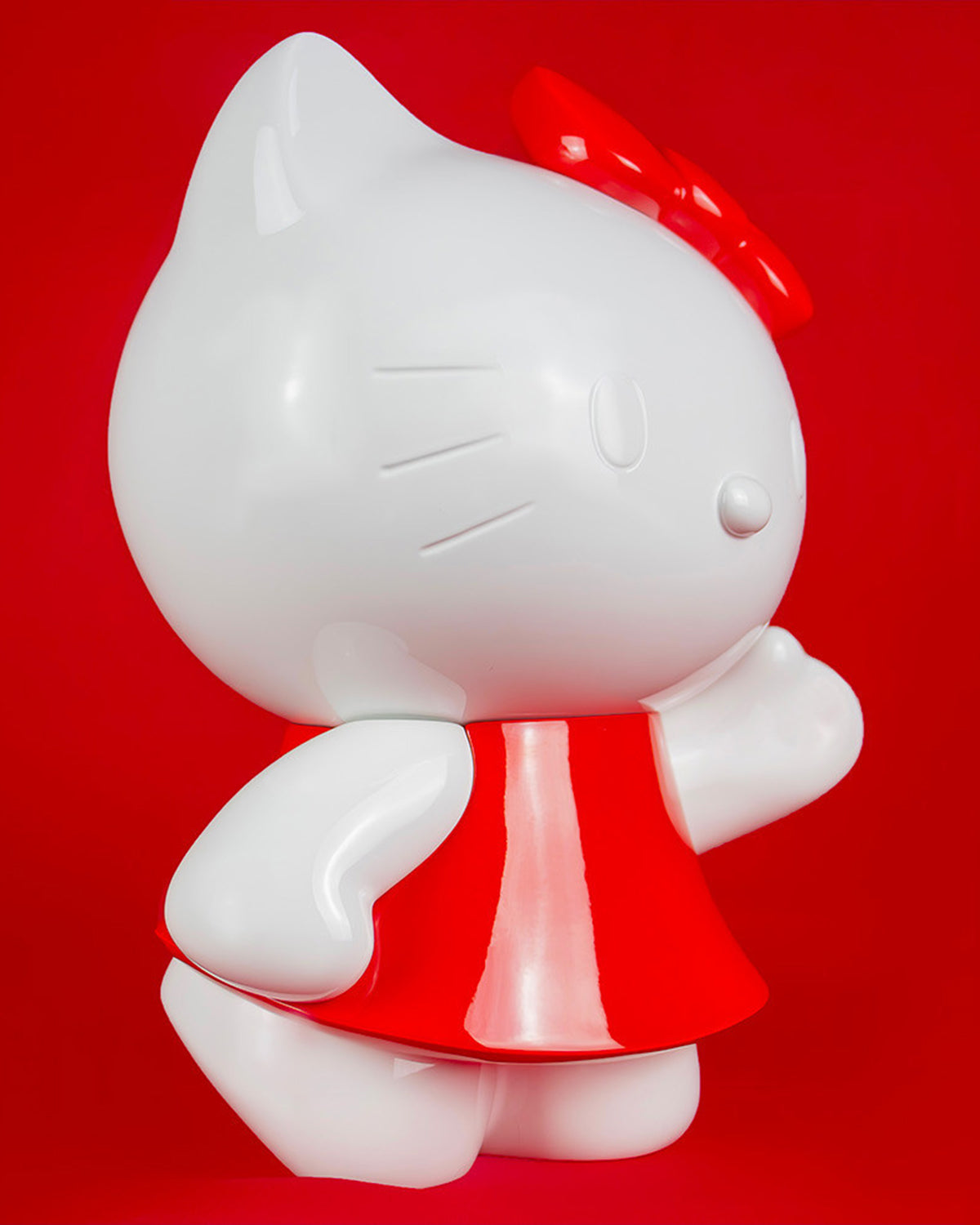 Hello Kitty Robe White & Red Dress 10.5in