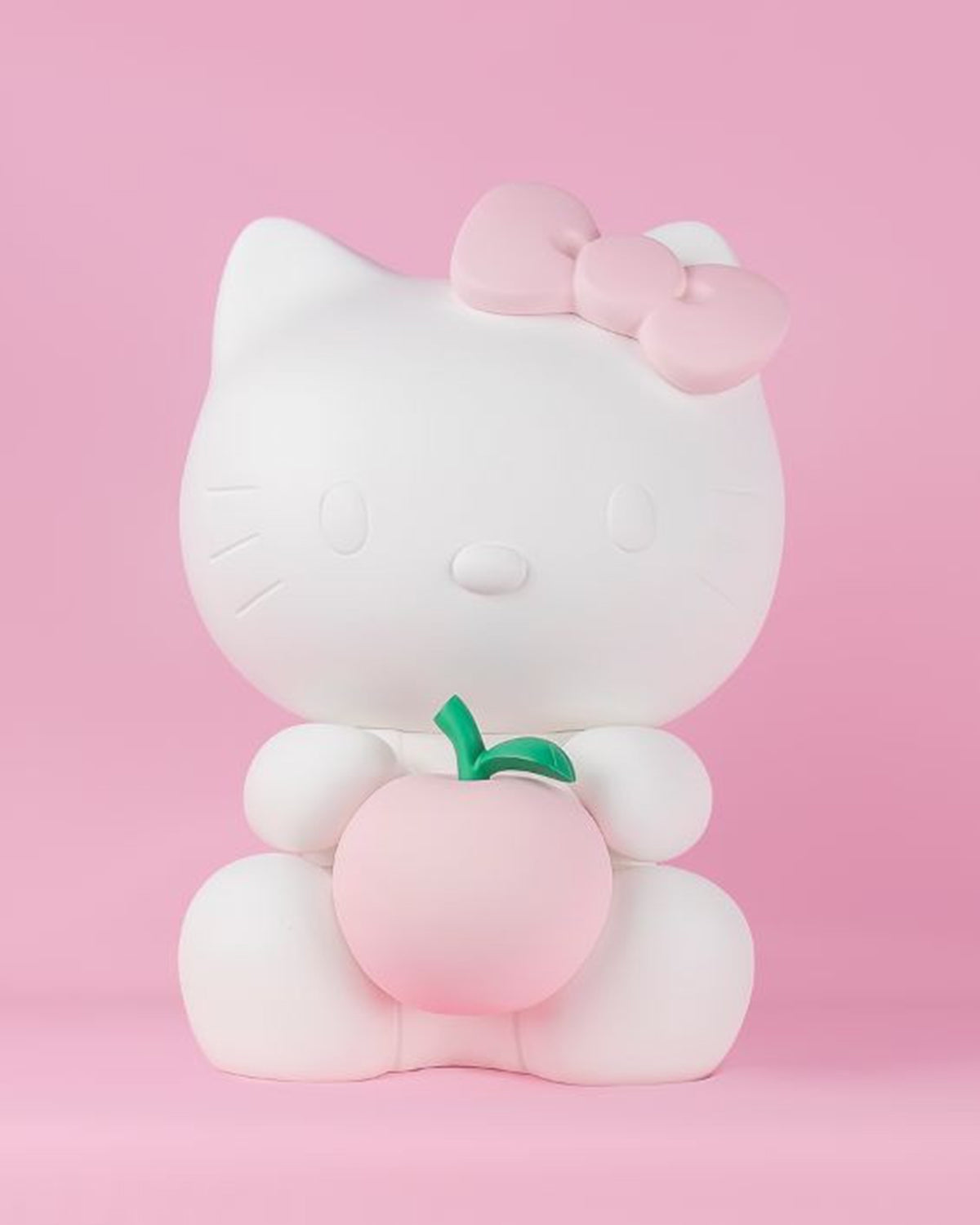Hello Kitty Apple Matt White With Pastel Pink Apple 10in