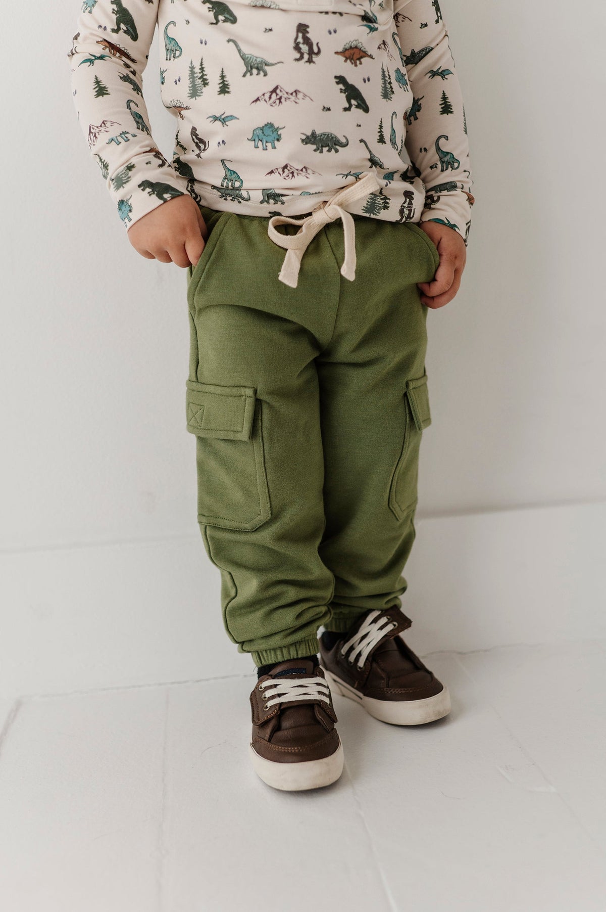 Boys Cargo Pants In Deep Olive