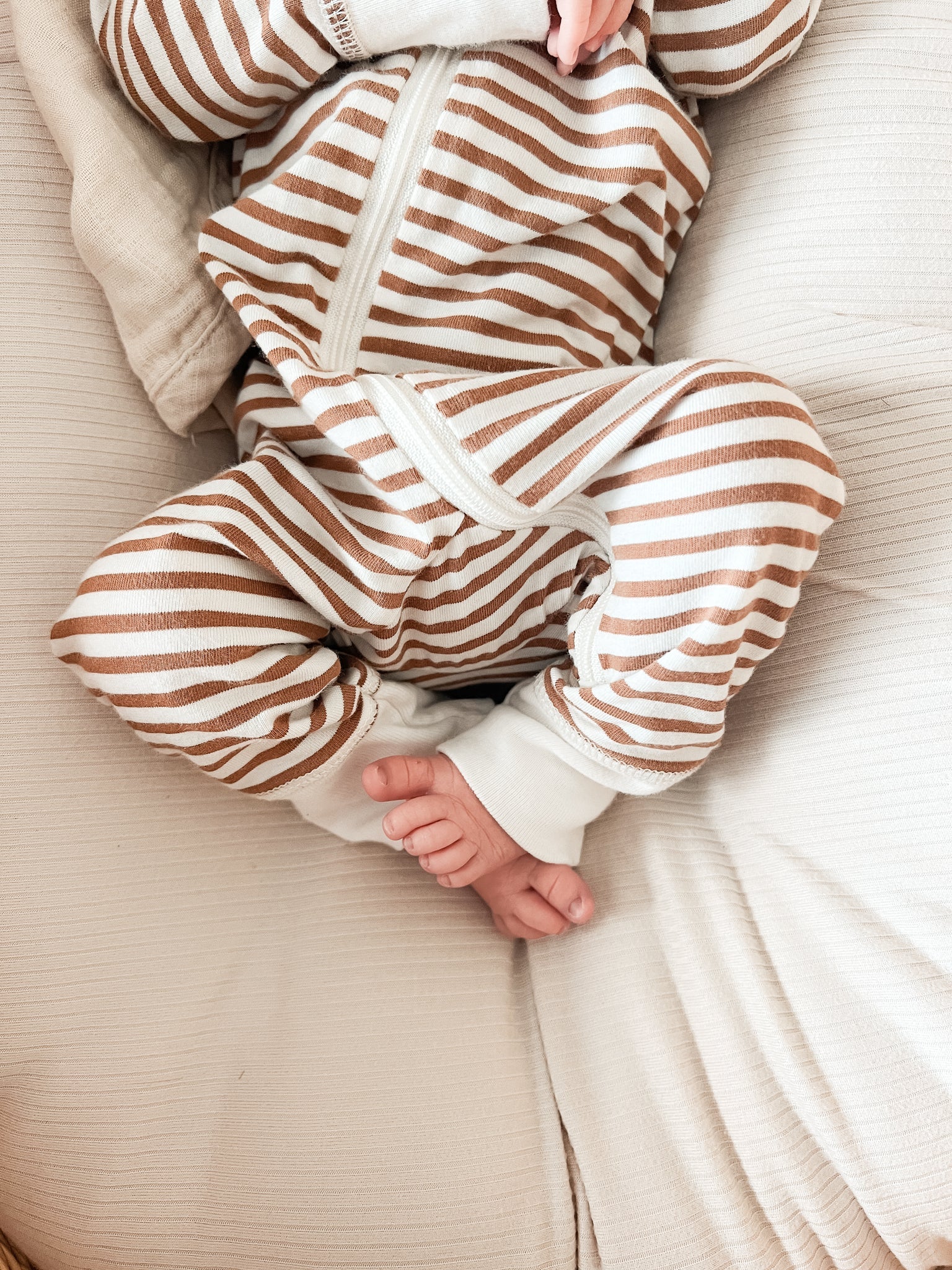 Oat Ribbed Baby Lounger Cover (Ships June 8)