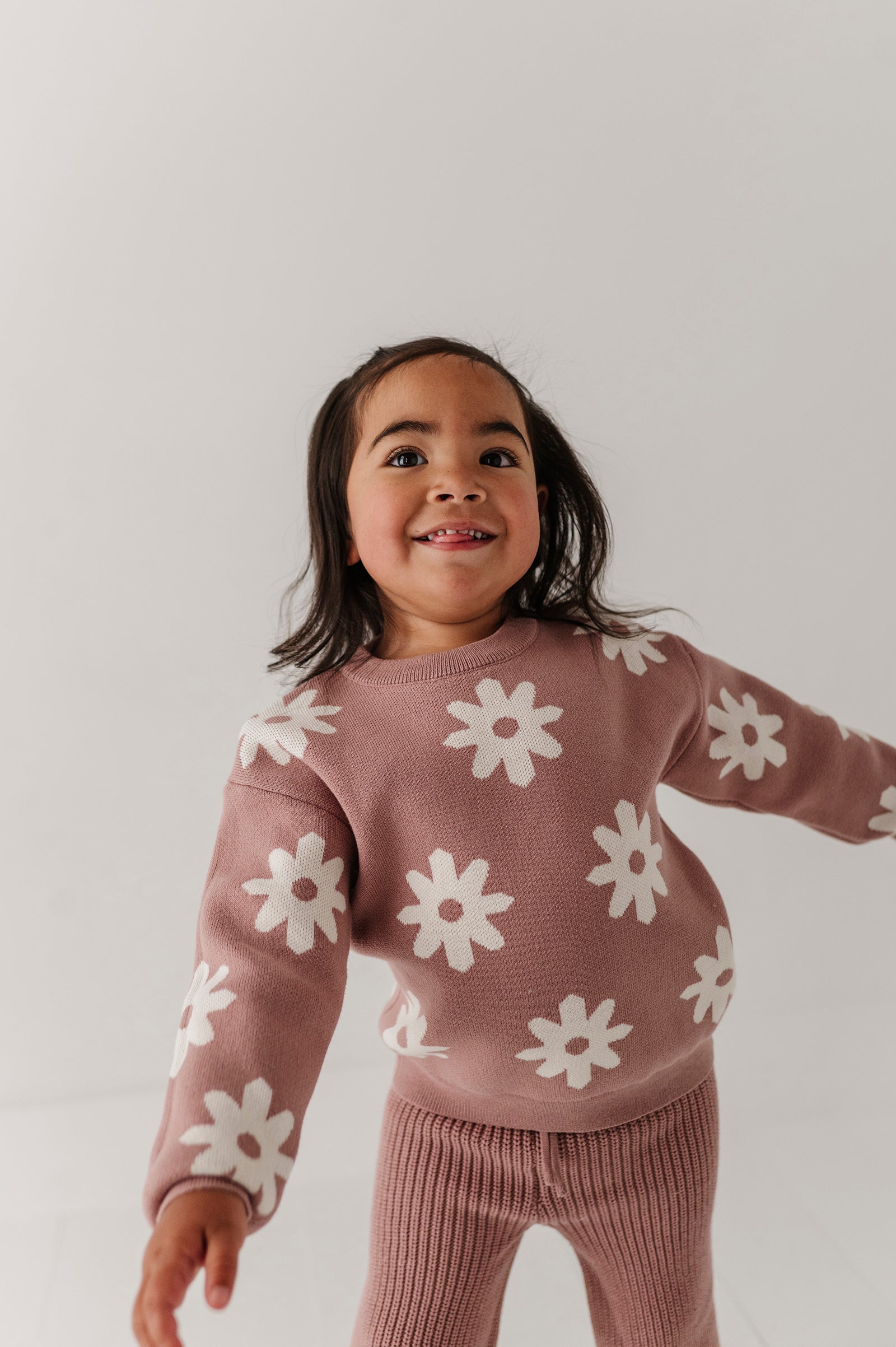 Girls Knit Sweater In Rose Daisies