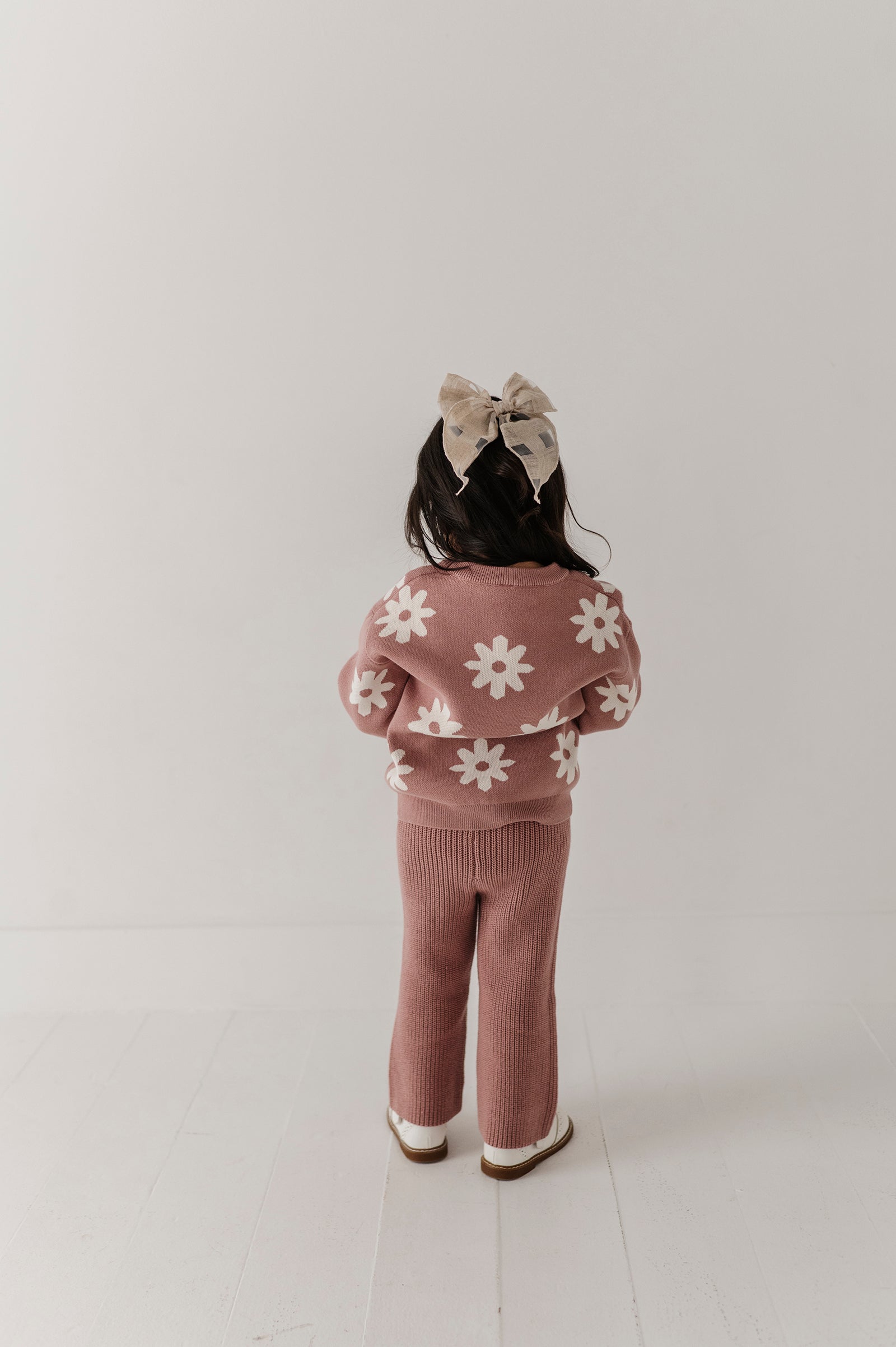 Girls Knit Sweater In Rose Daisies