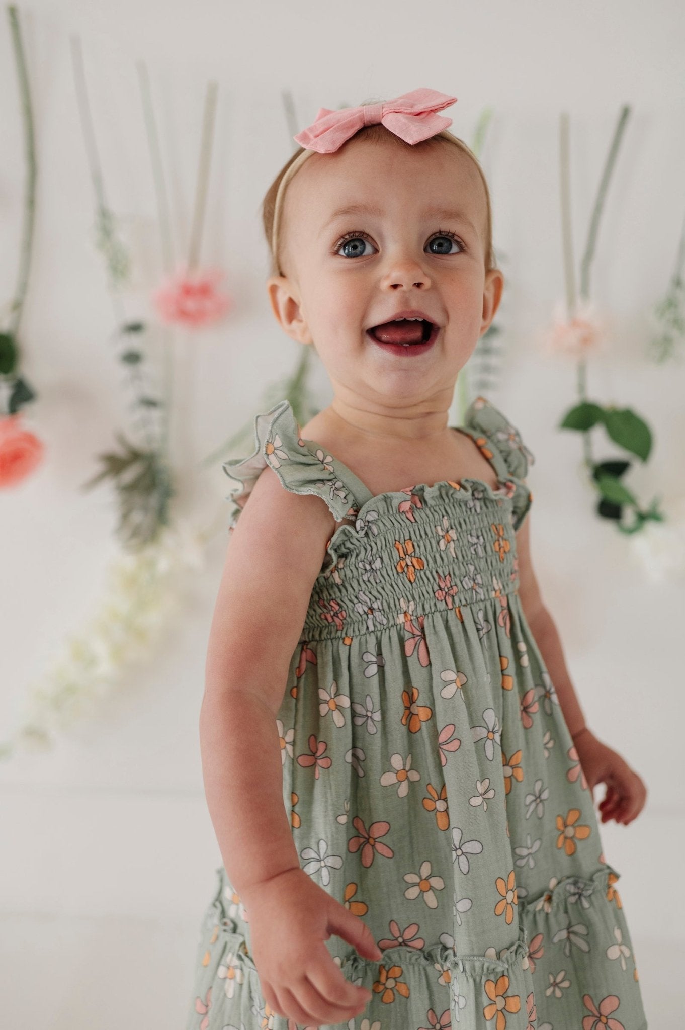 Girls Flutter Dress Set In Sketched Daisy
