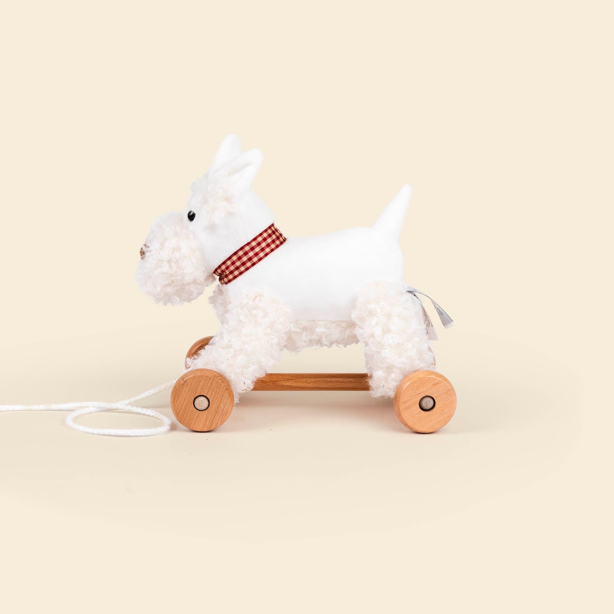 Pull-Along Lola
