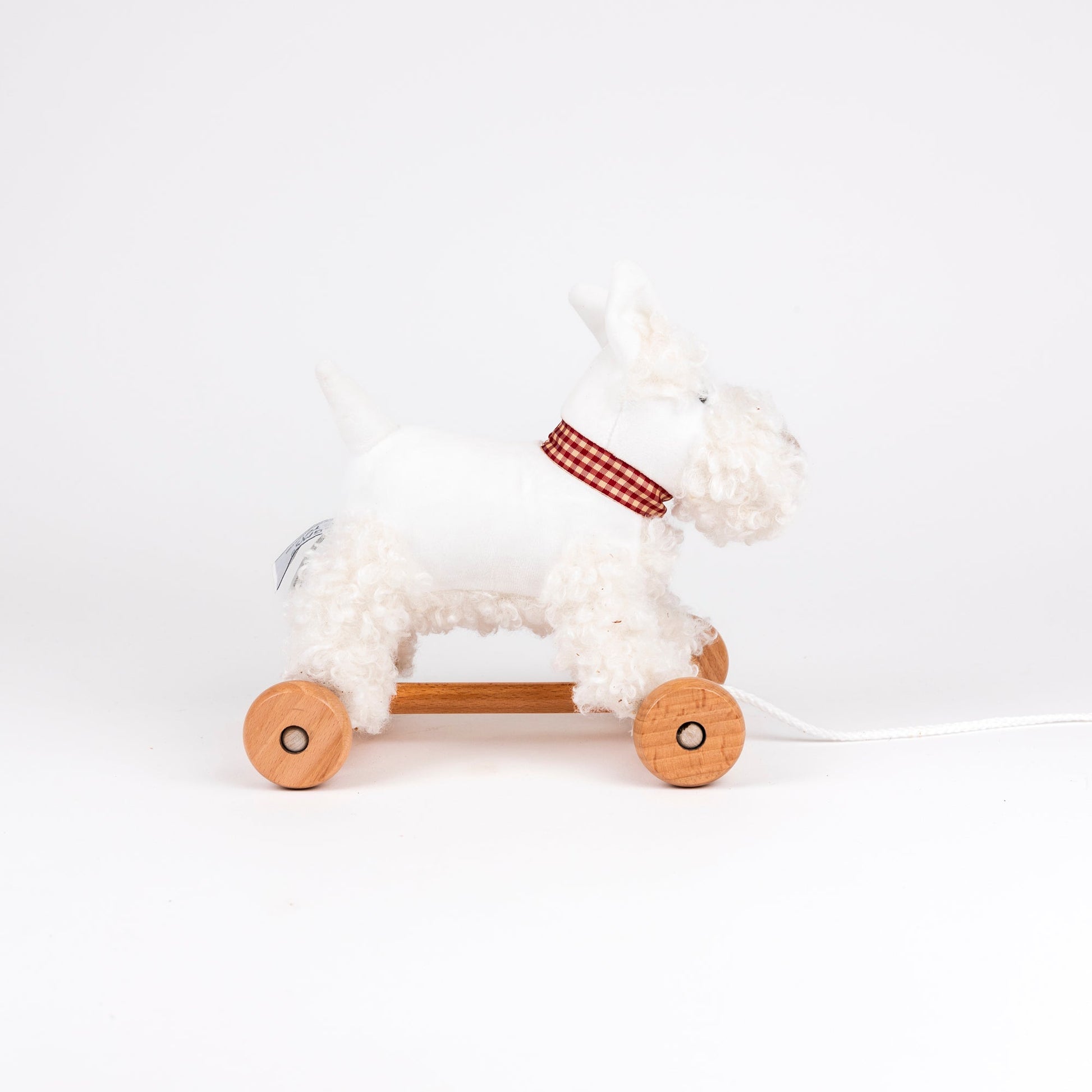 Pull-Along Lola