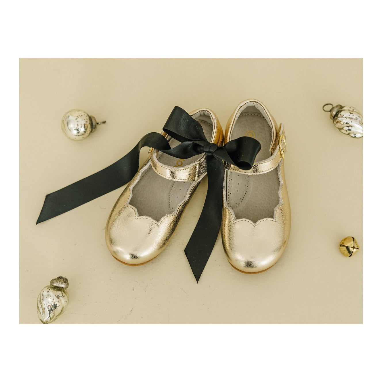 Sonia Scalloped Flat