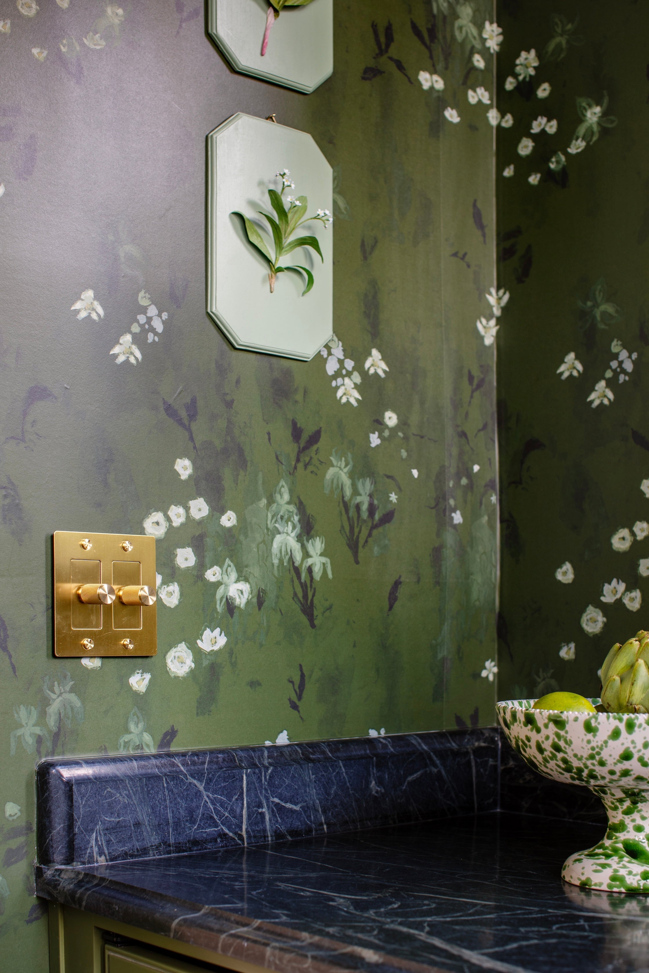 Maisons Des Fleurs Wallpaper