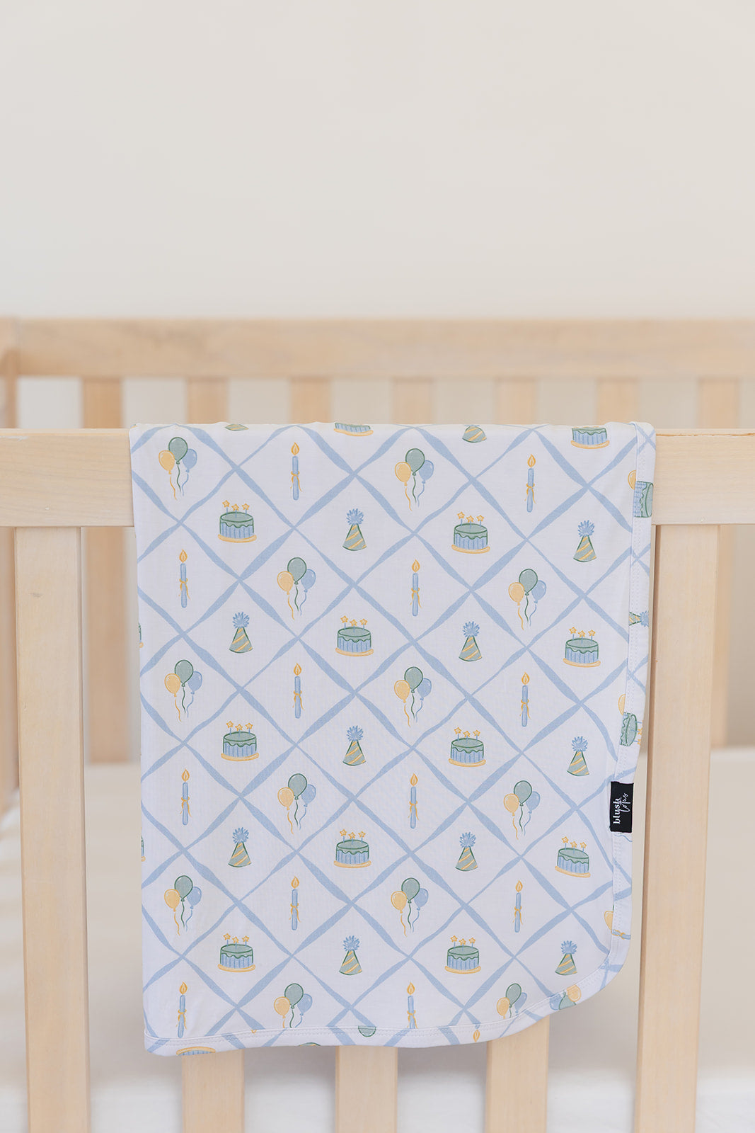 (blue) Birthday - Lightweight Blanket