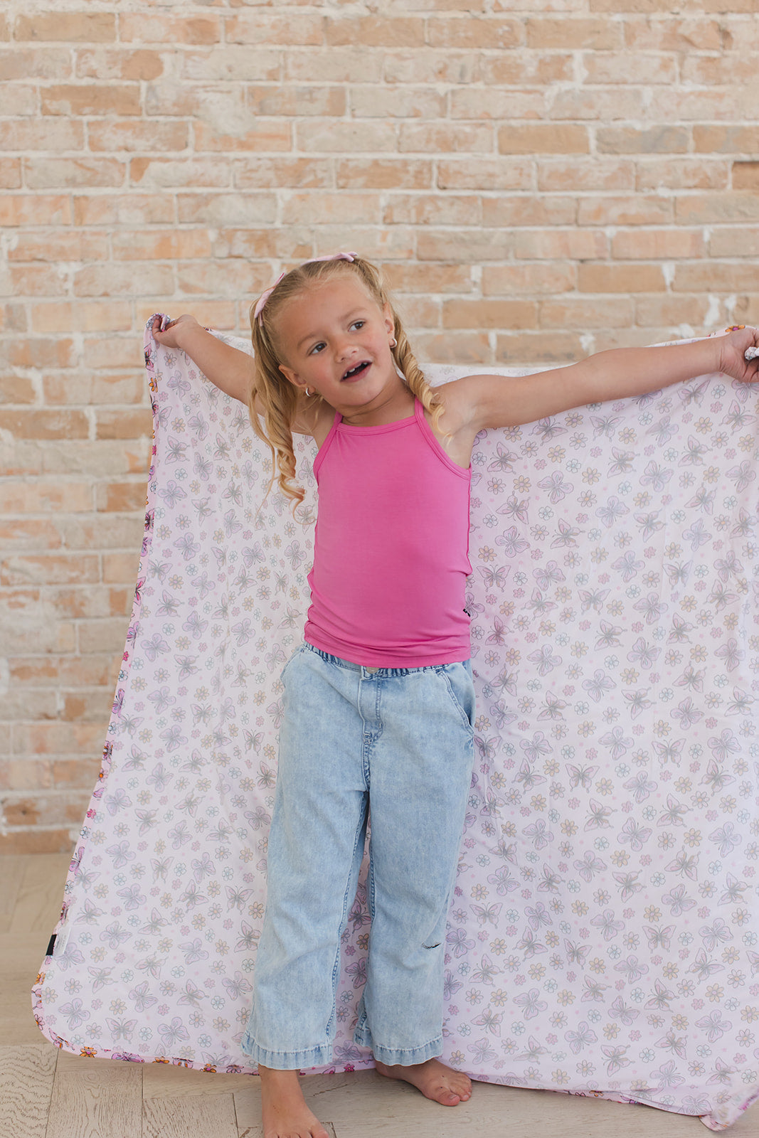 Pink Monarch - Bamboo Tank