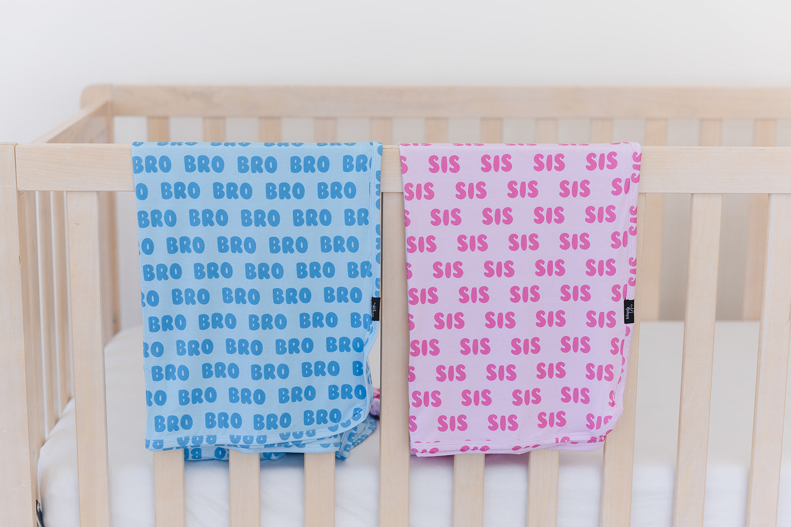 Sis - Lightweight Blanket
