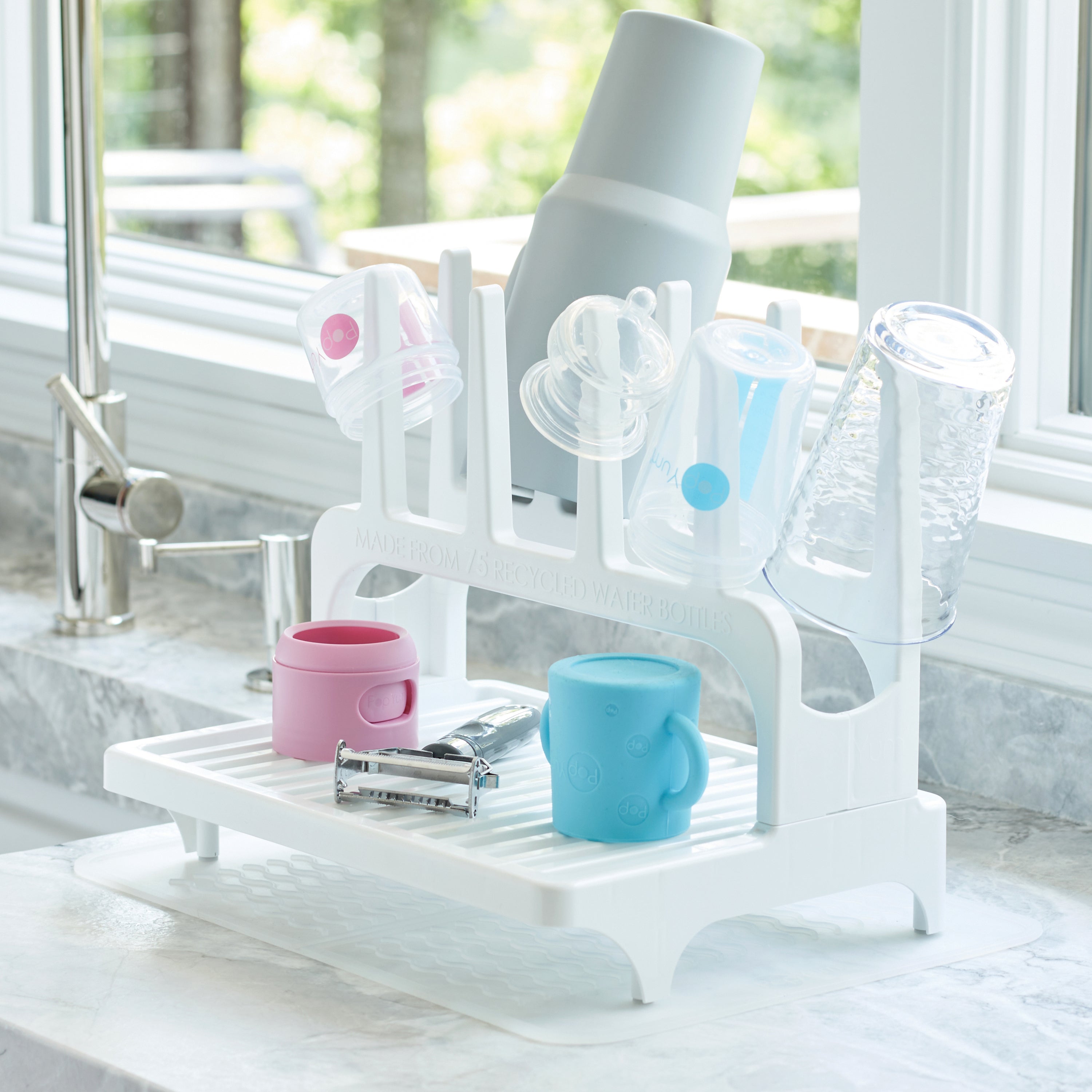 Popyum Pink Baby Bottle Set 4-pack With White Drying Rack & Clear Drying Mat Bundle