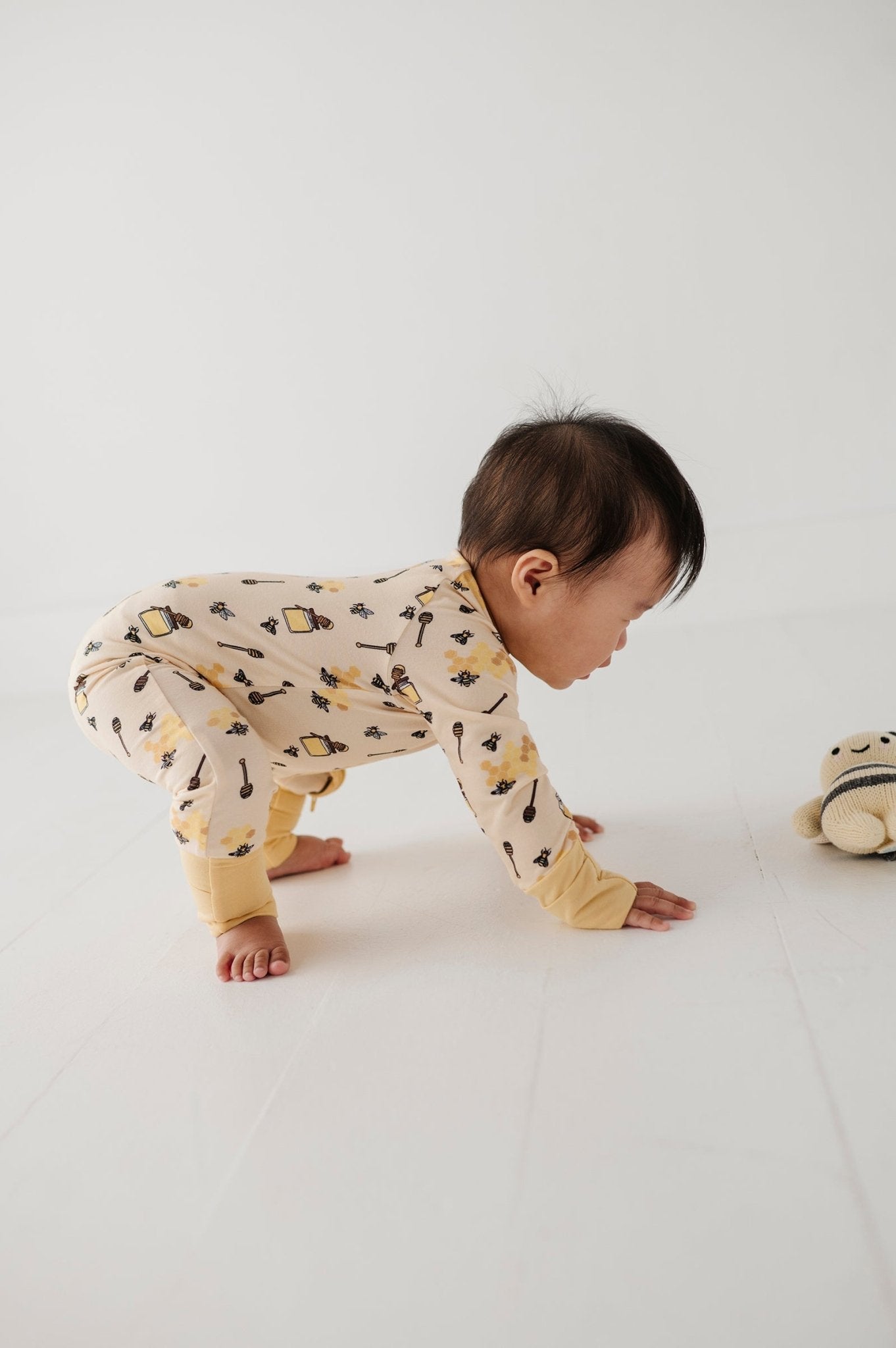 Baby Girl Long Sleeve Zip Romper In Honey Bees