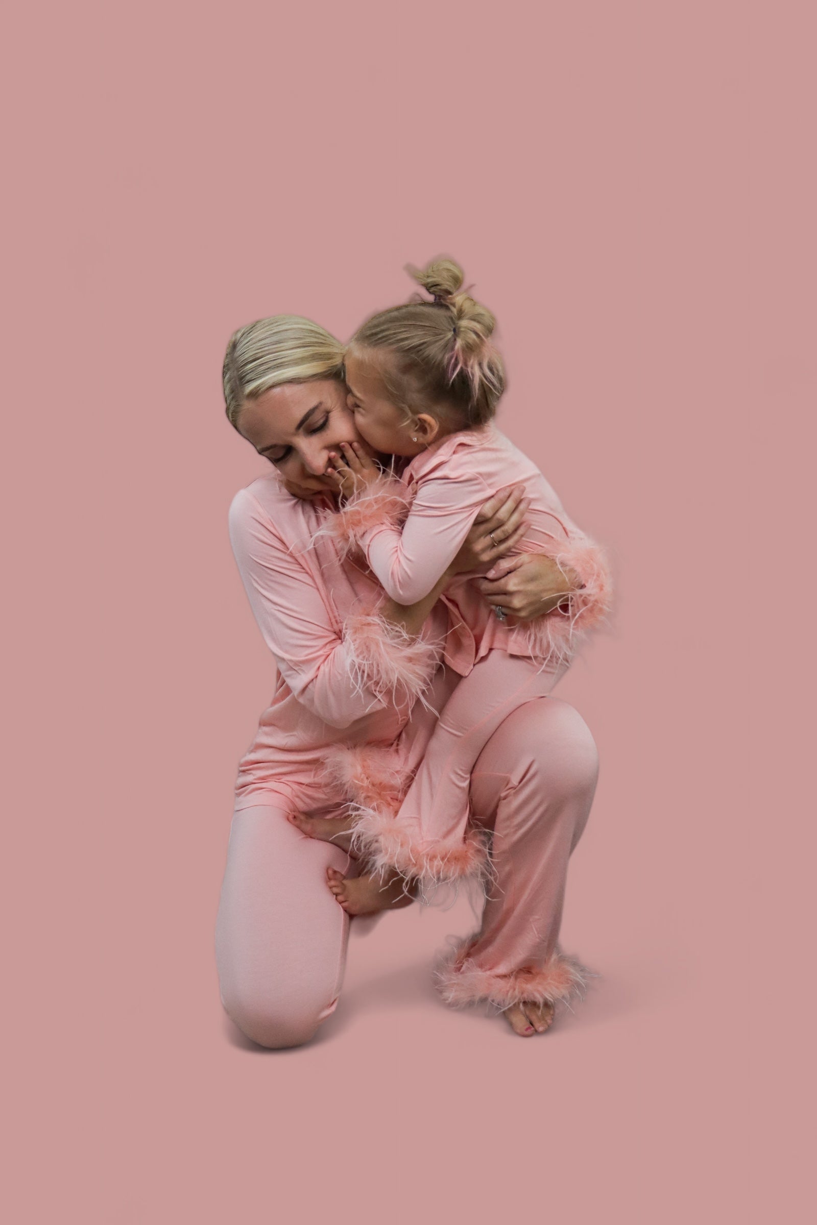 Coral Feathered Women's Dream Flare Set