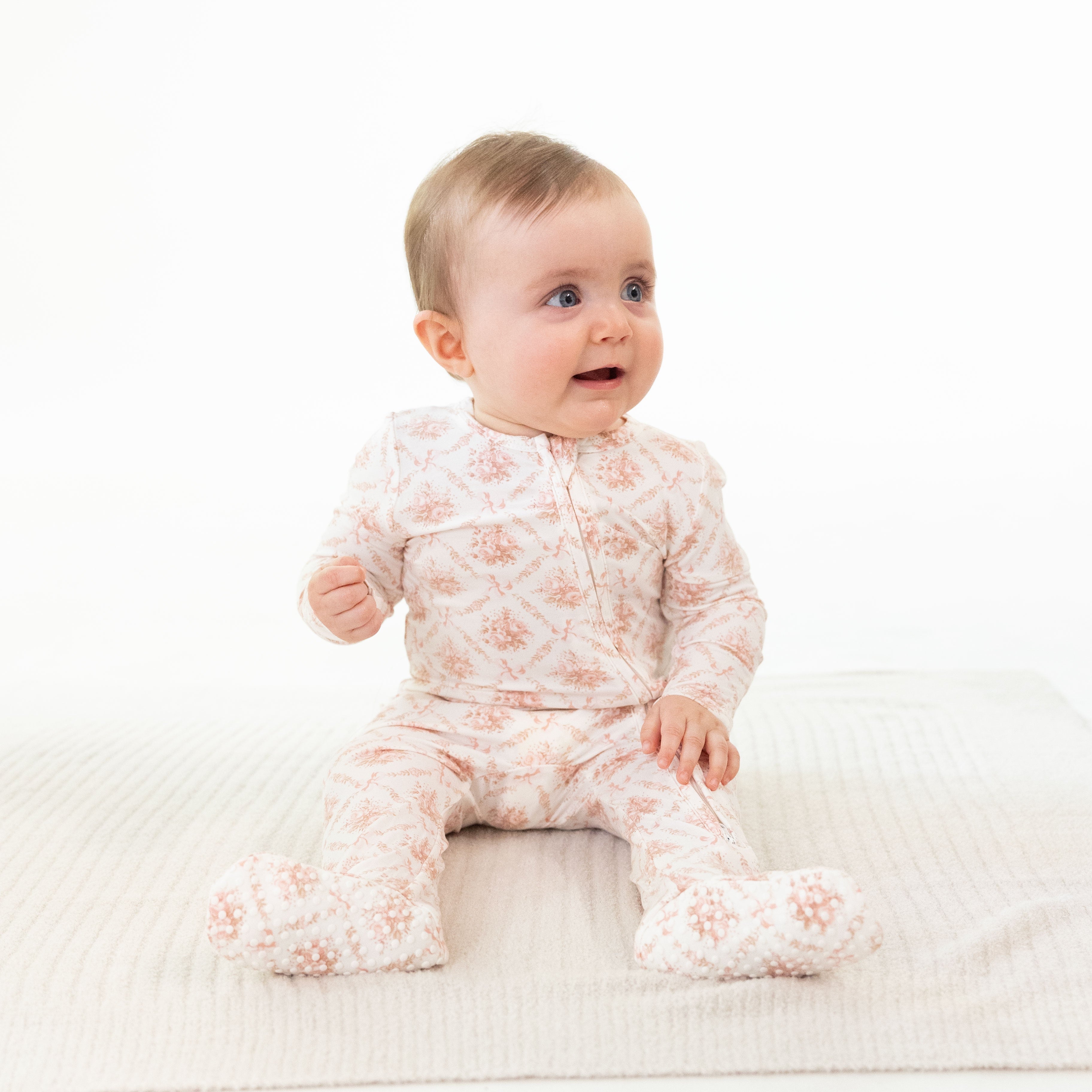 Rose Bow Lattice - 2 Way Ruffle Back Zipper Footie