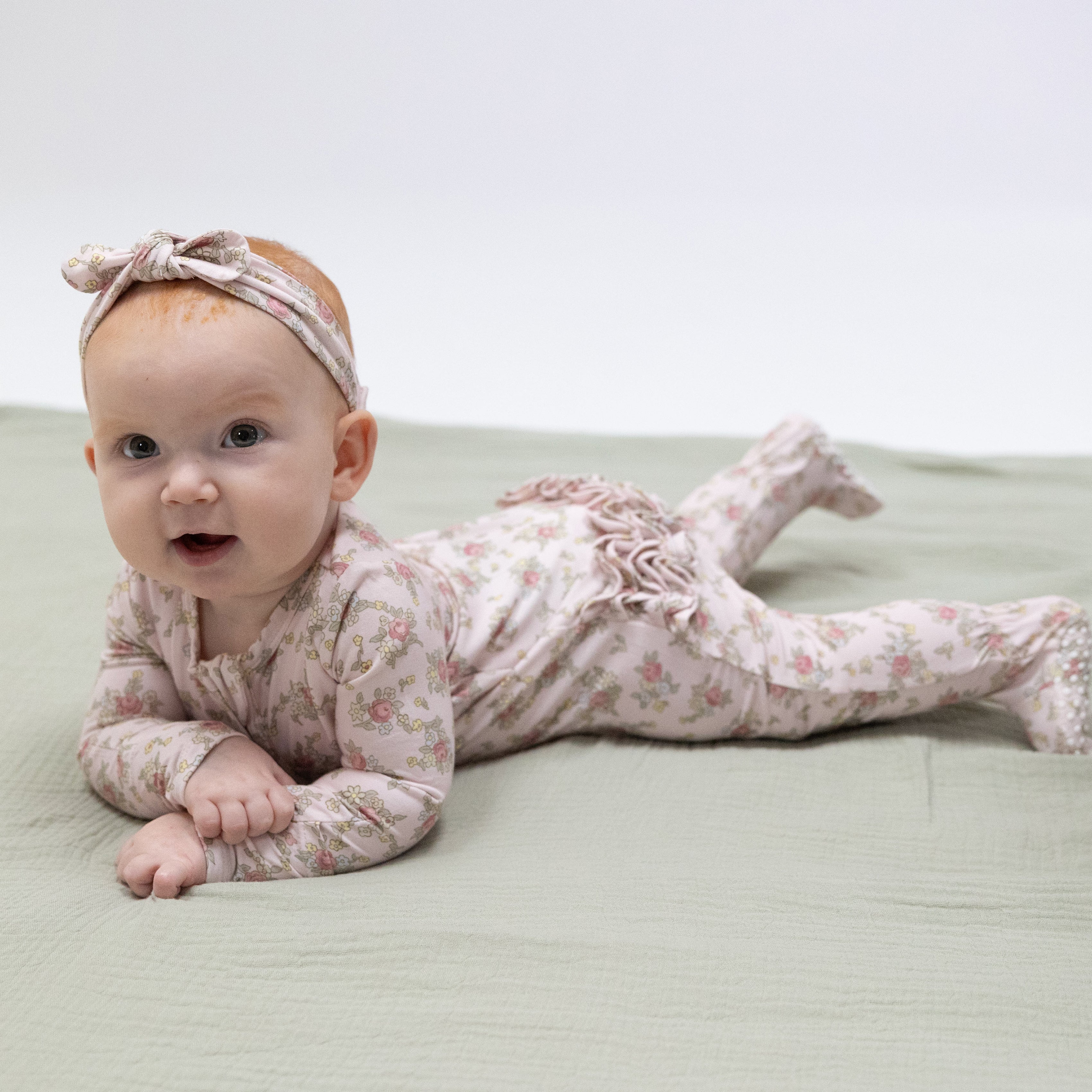 Edith's Rose Garden - 2 Way Ruffle Back Zipper Footie