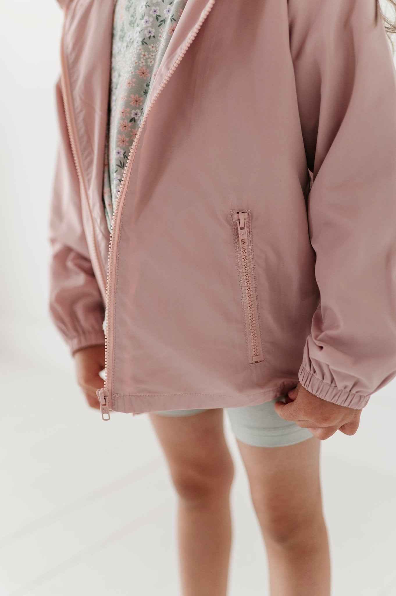 Light-weight Windbreaker In Spring Mauve