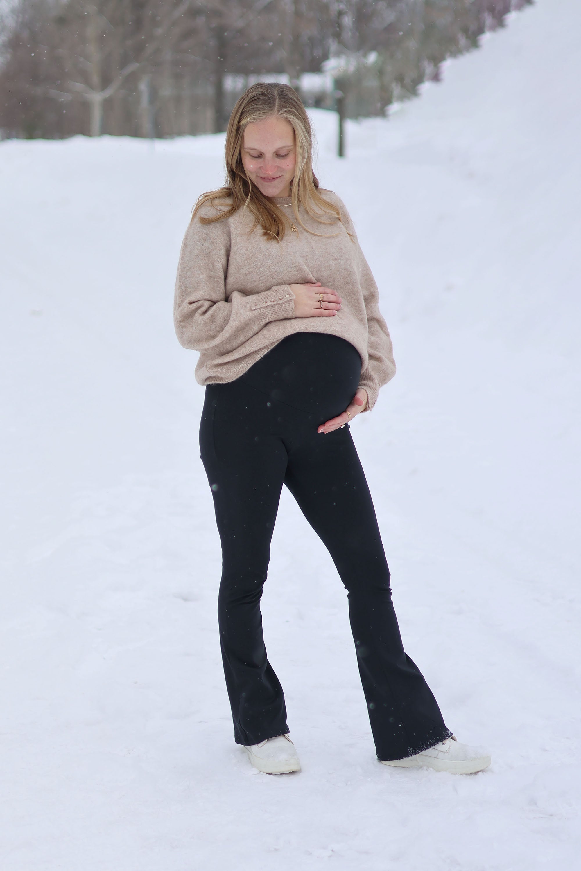 Vaalia™ Everyday Comfort Hi-rise Maternity Flare Legging