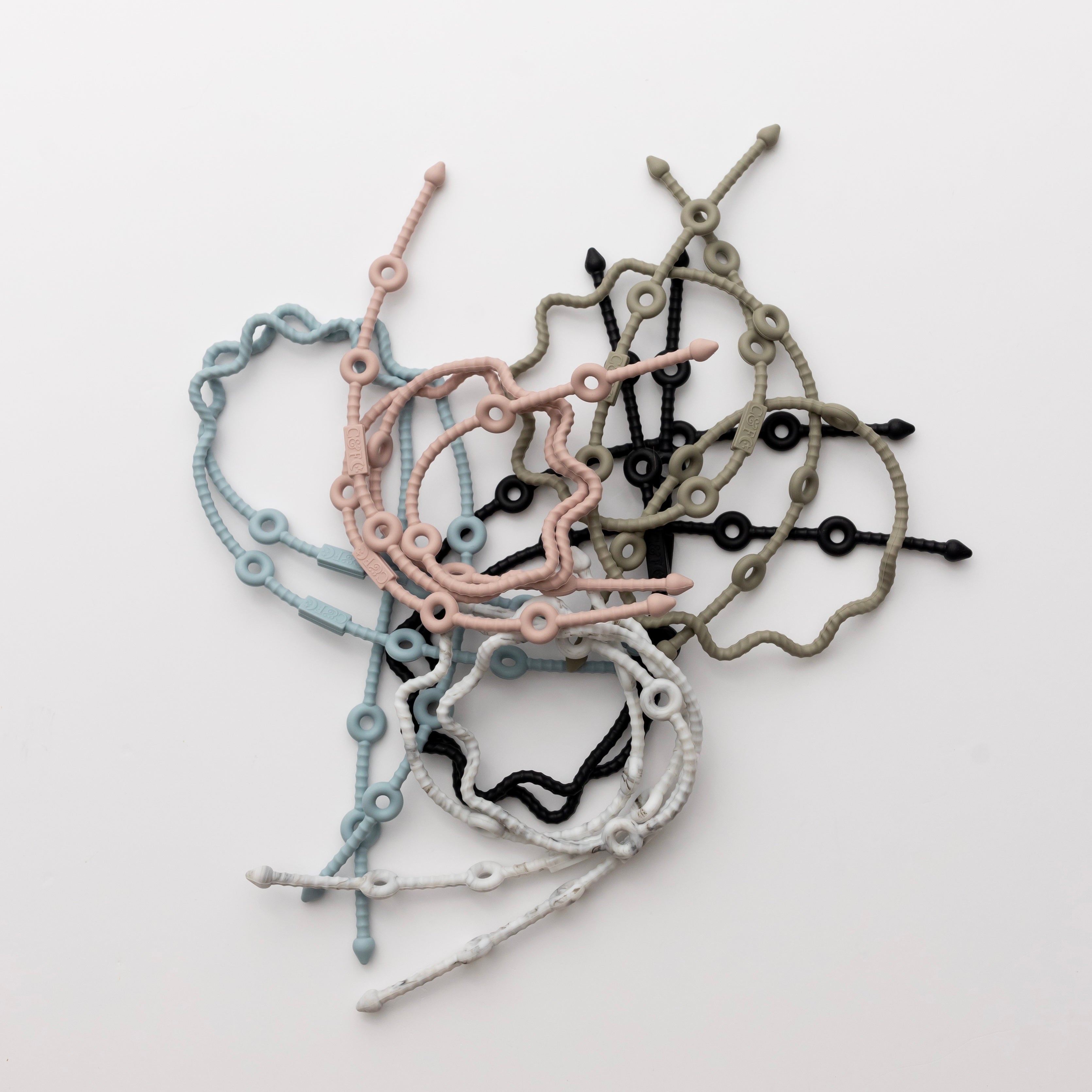 The Tidy Traveler Tether Set